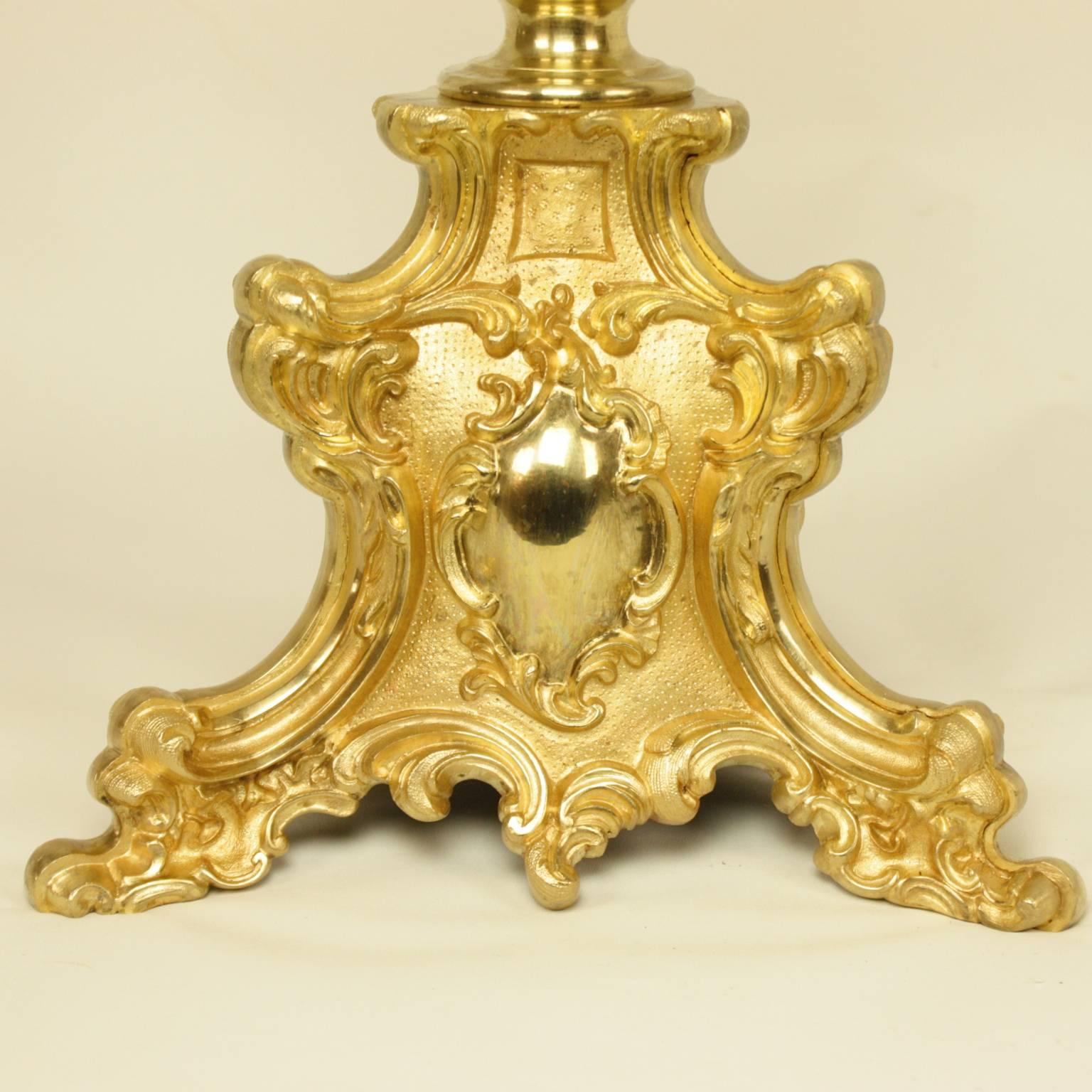 Large Pair of 19th Century English Gilt Bronze Candelabra by Thomas Abbott In Excellent Condition In Berlin, DE