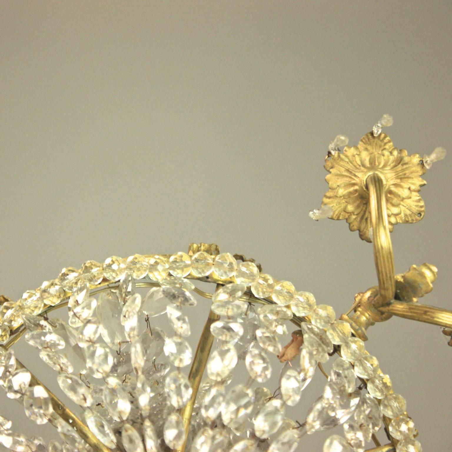 Late 19th Century French Basket Chandelier with a Crown-Shaped Corona In Good Condition In Berlin, DE