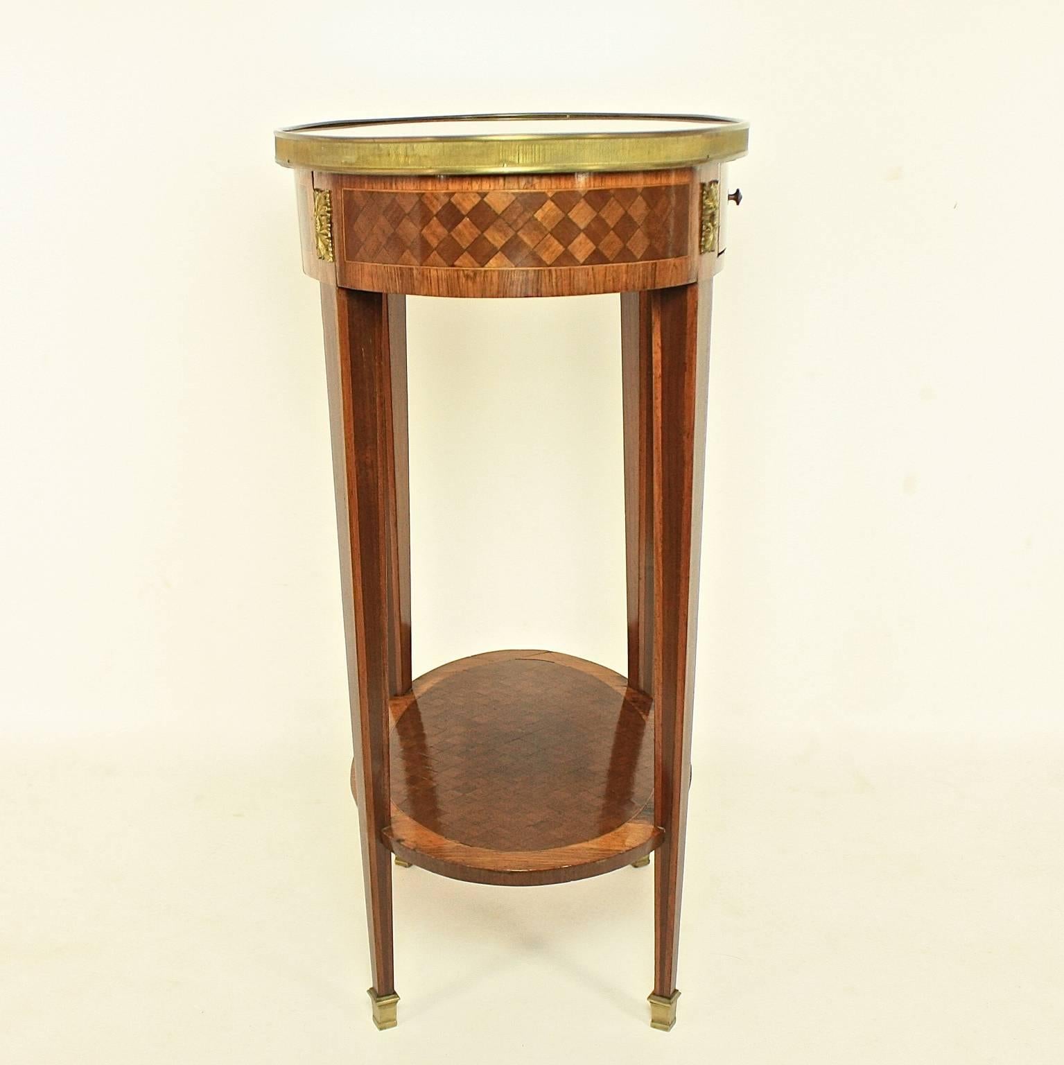 19th Century Bronze-Mounted Marquetry Oval Side Table with Red Marble top In Good Condition In Berlin, DE