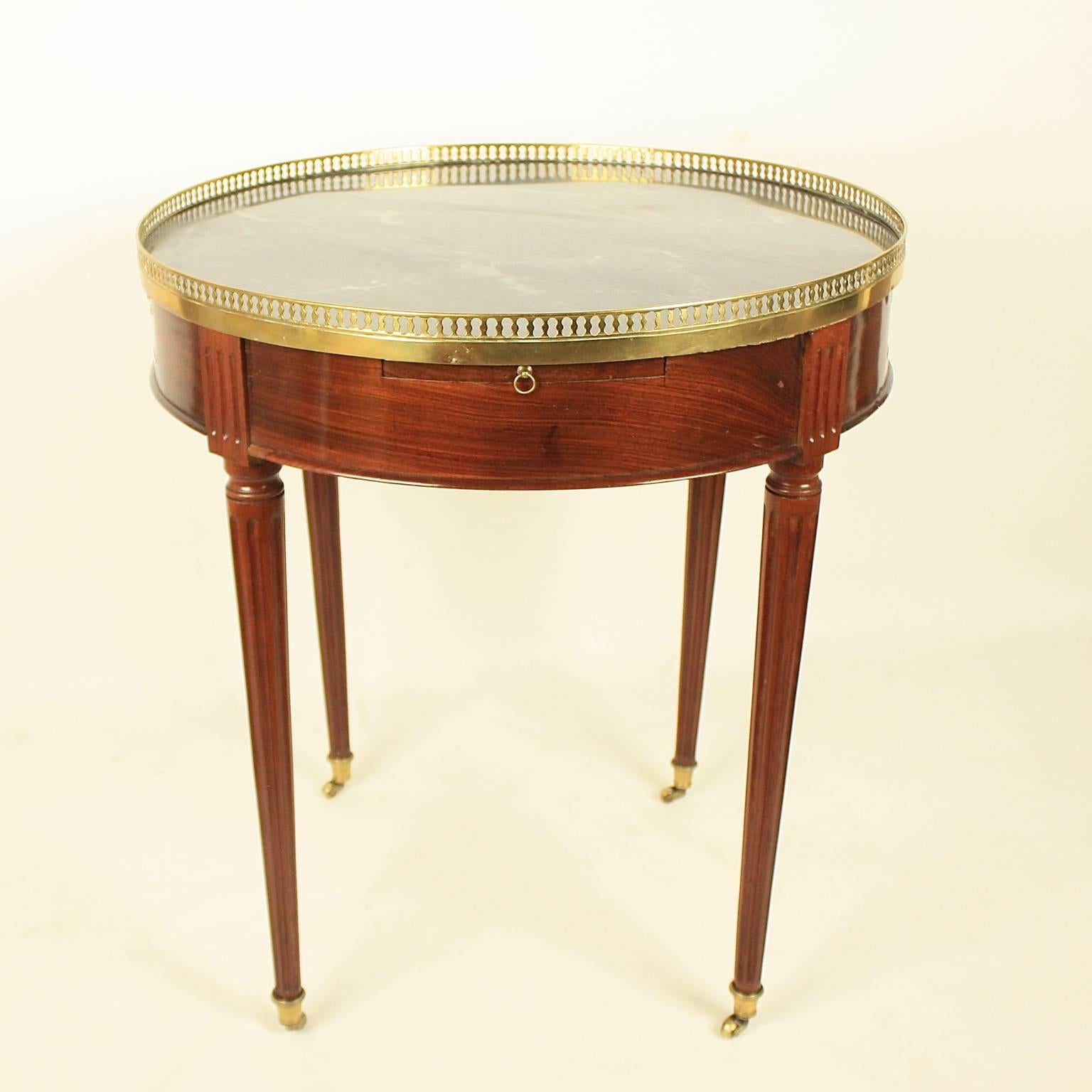 Late 18th Century Mahogany Bouillotte Table by J.J. Pafrat 1