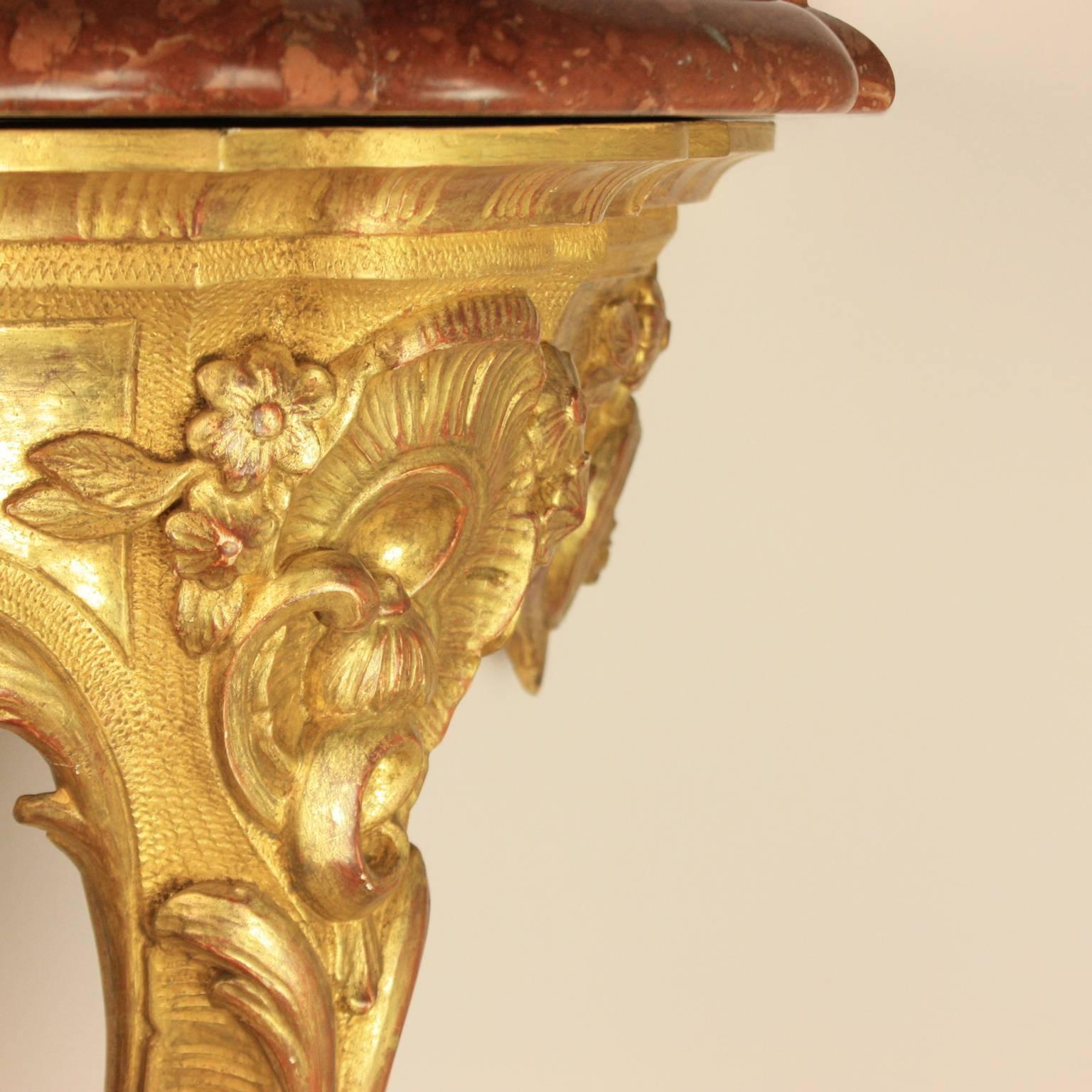Italian Early 20th Century Louis XV Style Giltwood Console table In Good Condition For Sale In Berlin, DE