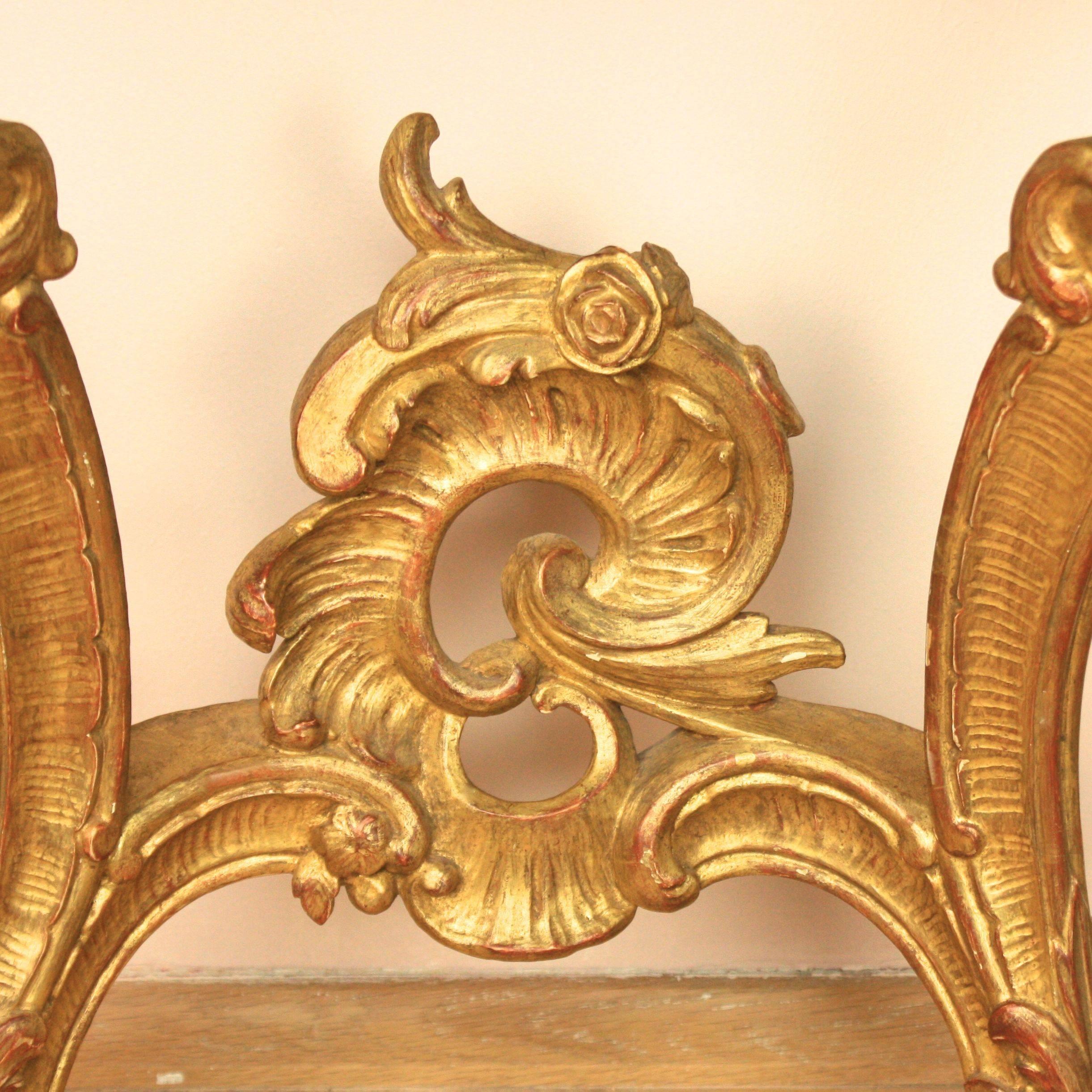 Italienischer Konsolentisch aus vergoldetem Holz im Louis XV.-Stil des frühen 20. Jahrhunderts (Breccia-Marmor) im Angebot