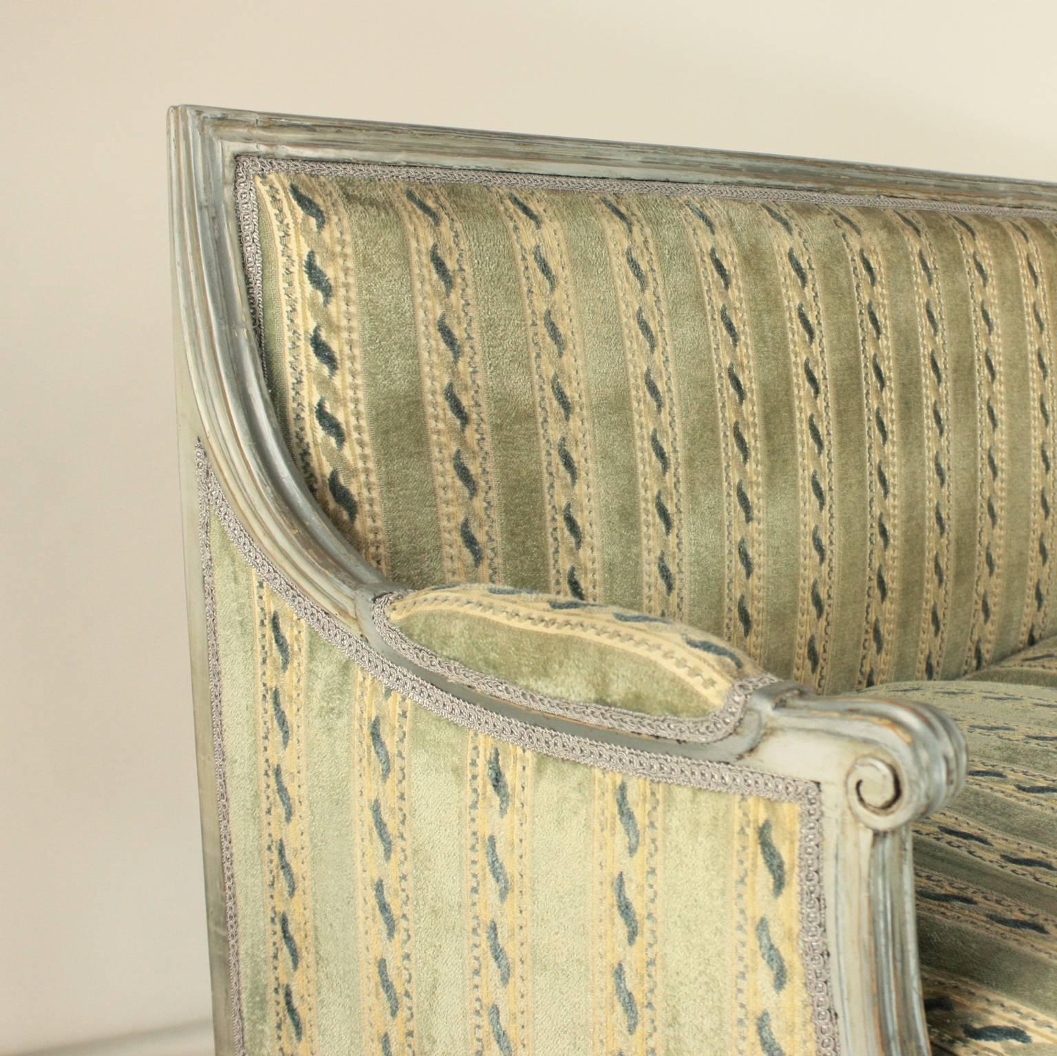 18th Century Louis XVI Blue or Grey Carved and Painted Settee In Good Condition In Berlin, DE
