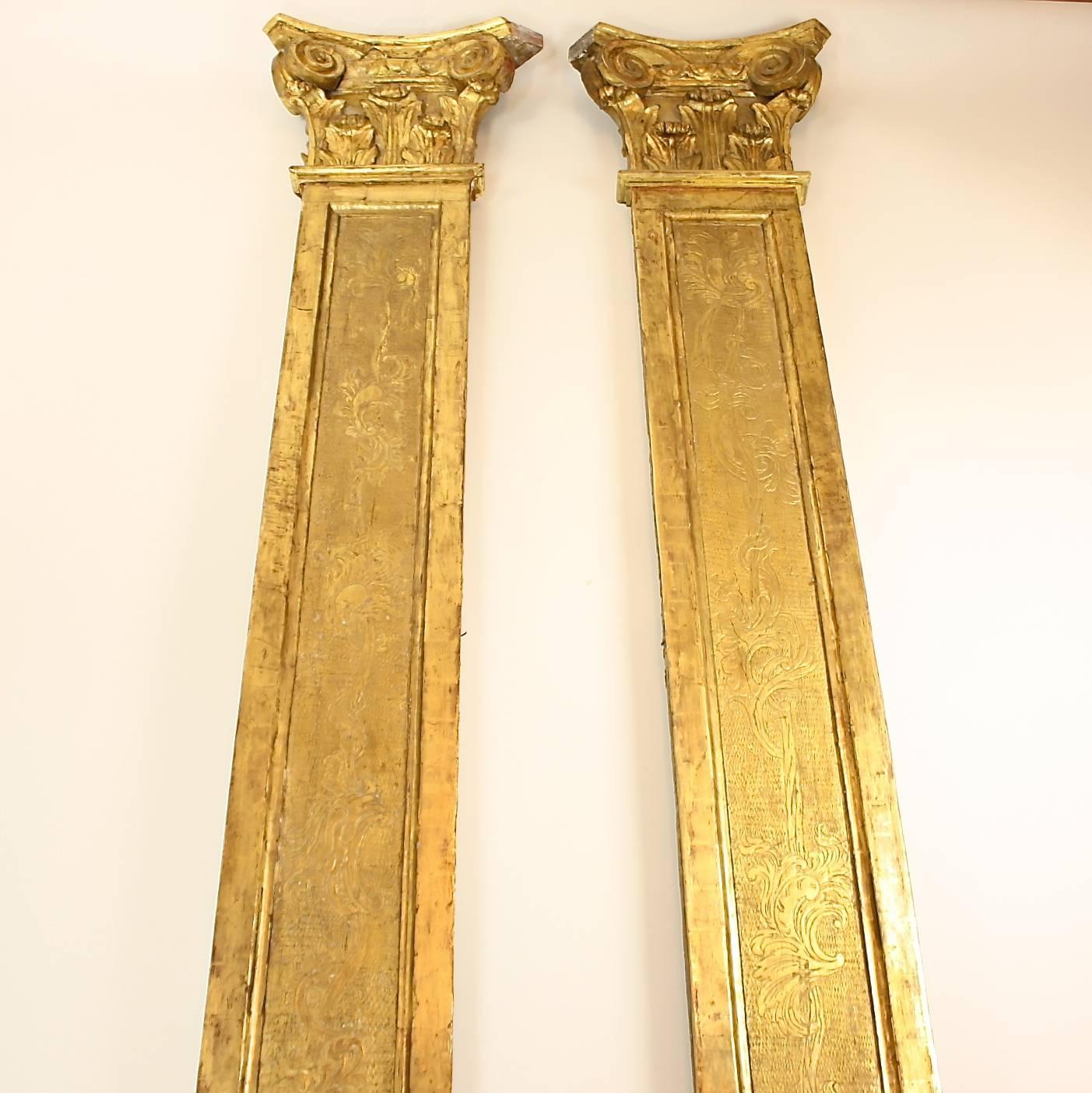 Pair of Early 18th Century Régence Carved Giltwood Pilasters 1