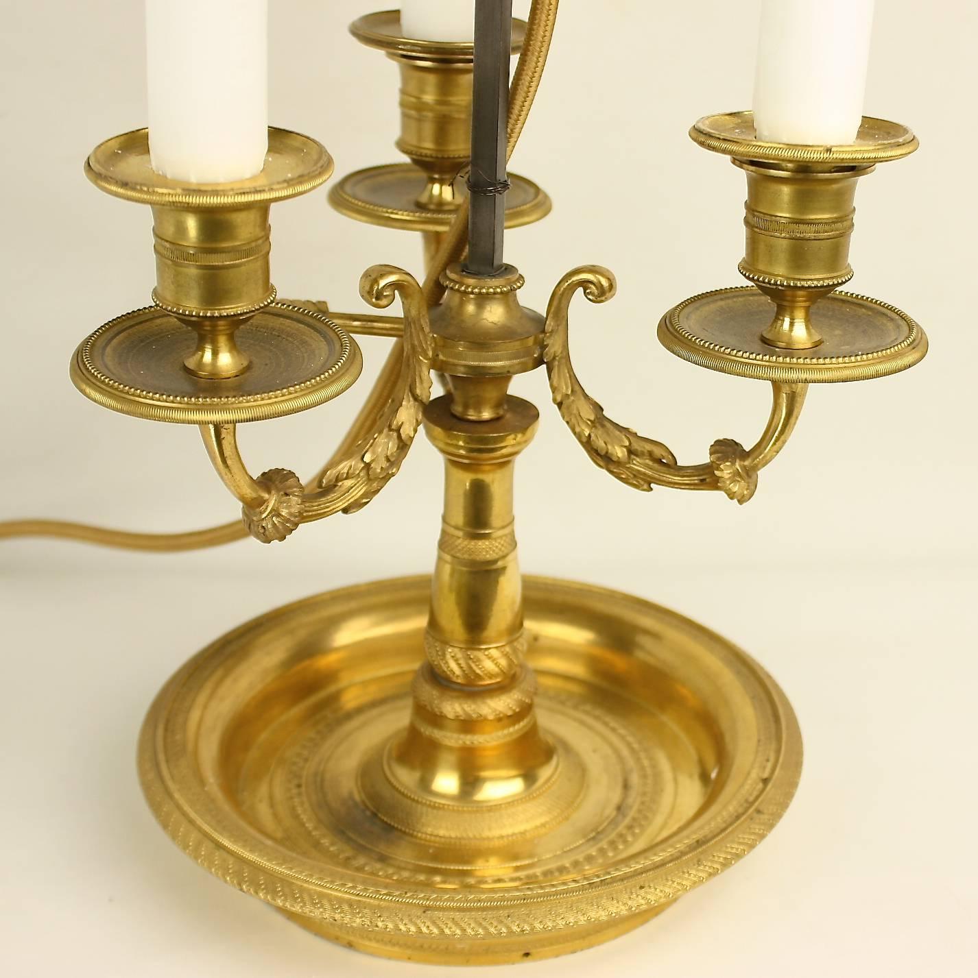 French 19th Century Louis XVI Style Gilt-Bronze and Tole Bouillotte Lamp