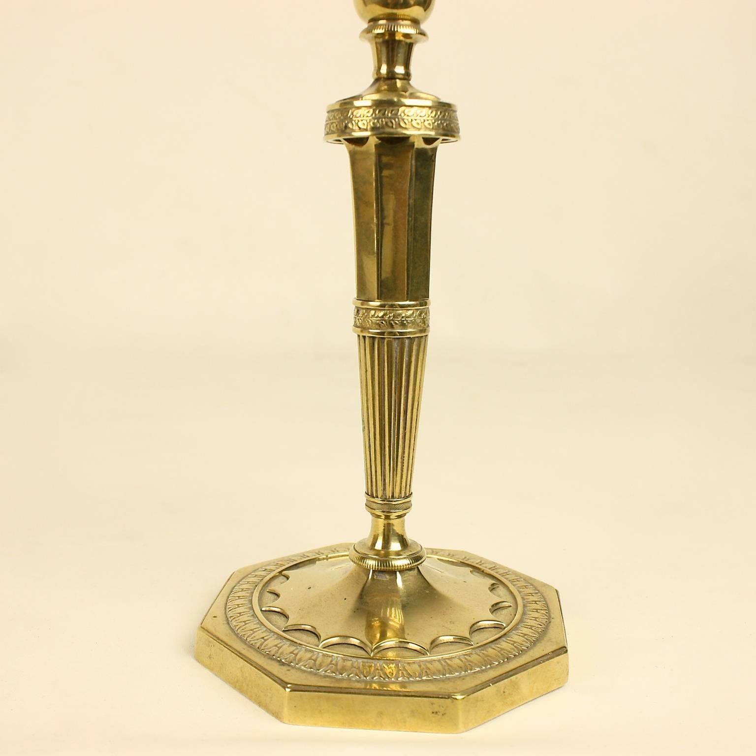 Pair of Late 18th Century Directoire Bronze Candlesticks In Excellent Condition In Berlin, DE