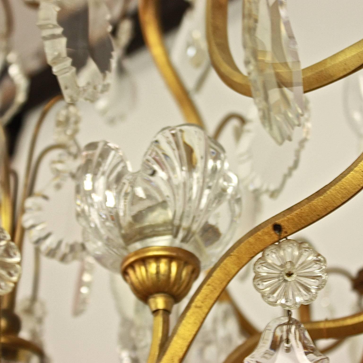 Late 19th Century Louis XV Style Crystal Cut Chandelier In Excellent Condition In Berlin, DE