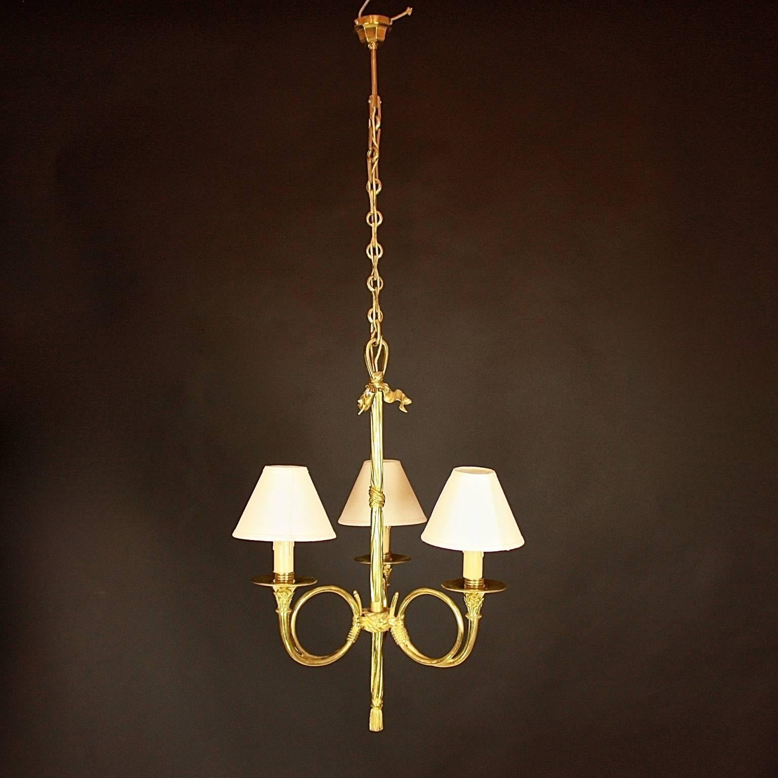 Bronze Three-Light 'Hunting Horn' Chandelier by Maison Baguès 1