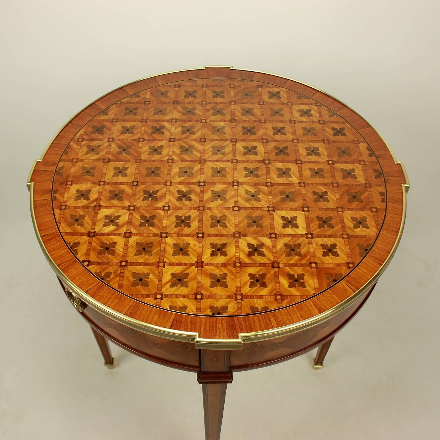 19th Century Marquetry Gueridon Table In Excellent Condition In Berlin, DE