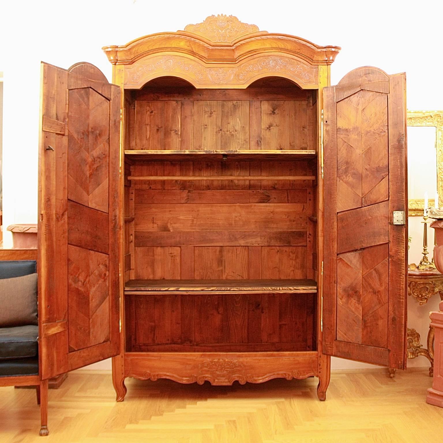 Bridal Cherry Wood Armoire, Brittany 'Rennes', 1758 2