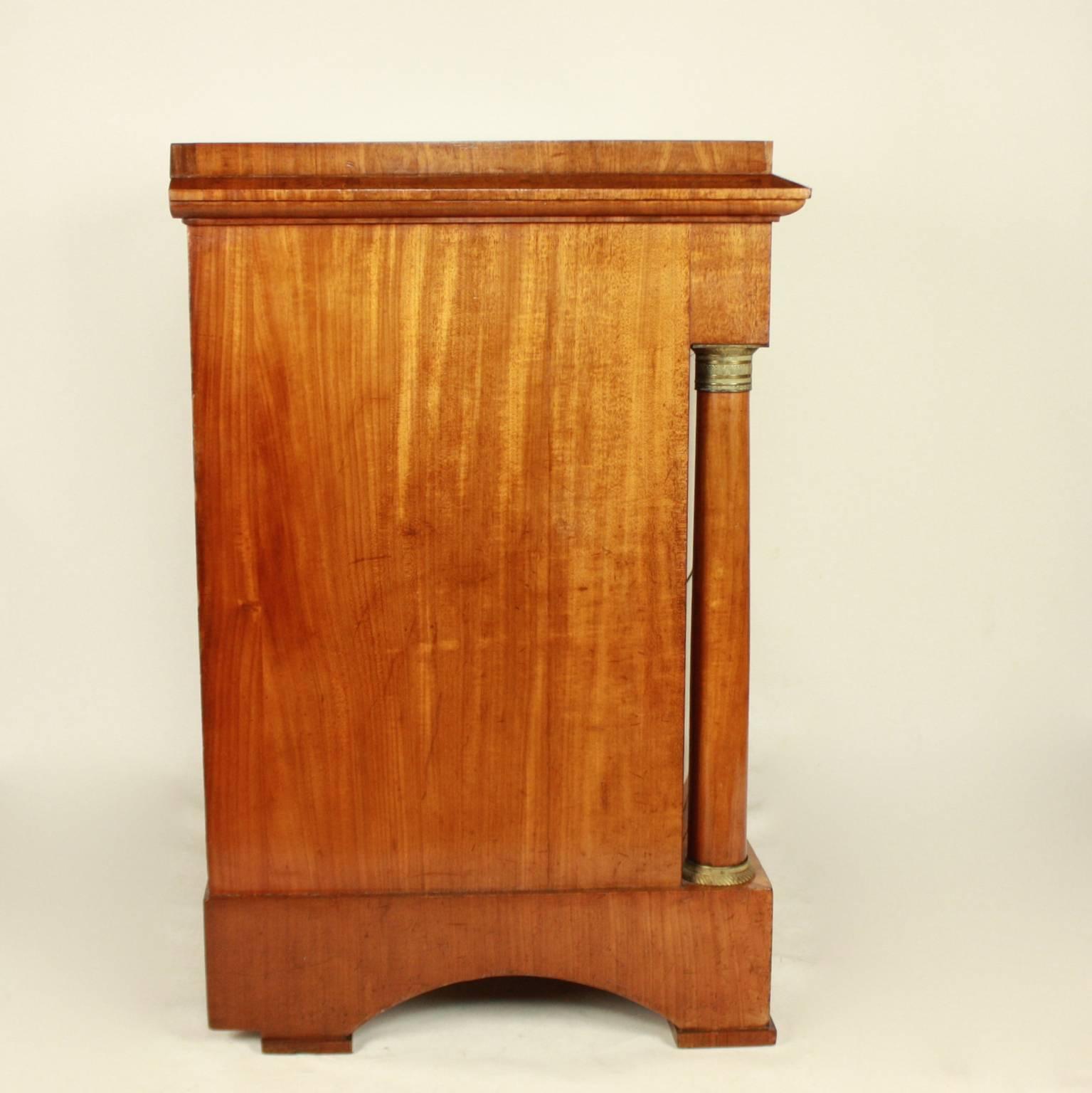 Rare Mahogany Biedermeier Commode or Chest of Drawers, circa 1815 2