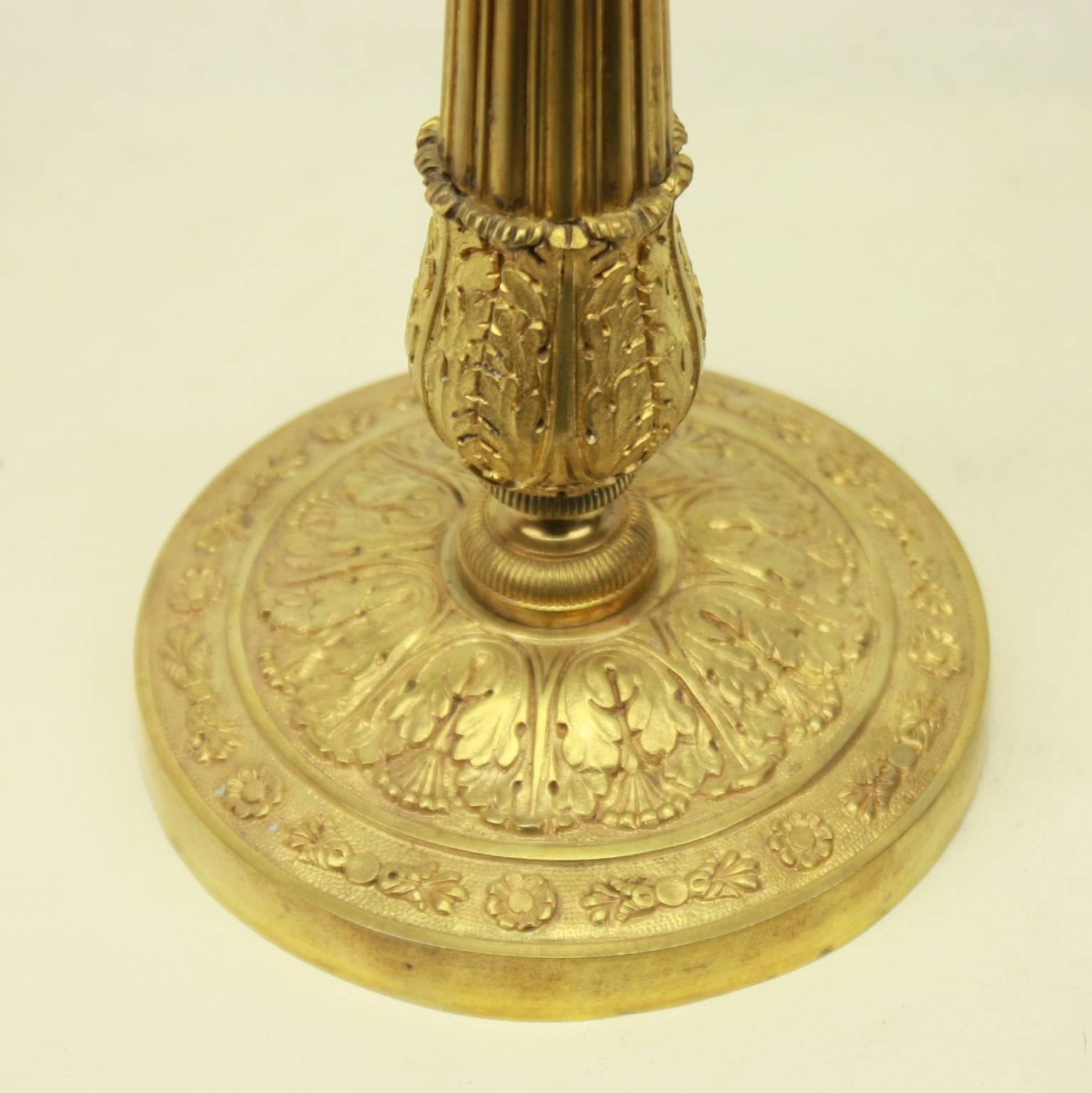 Pair of Empire Gilt Bronze Candlesticks (Frühes 19. Jahrhundert)