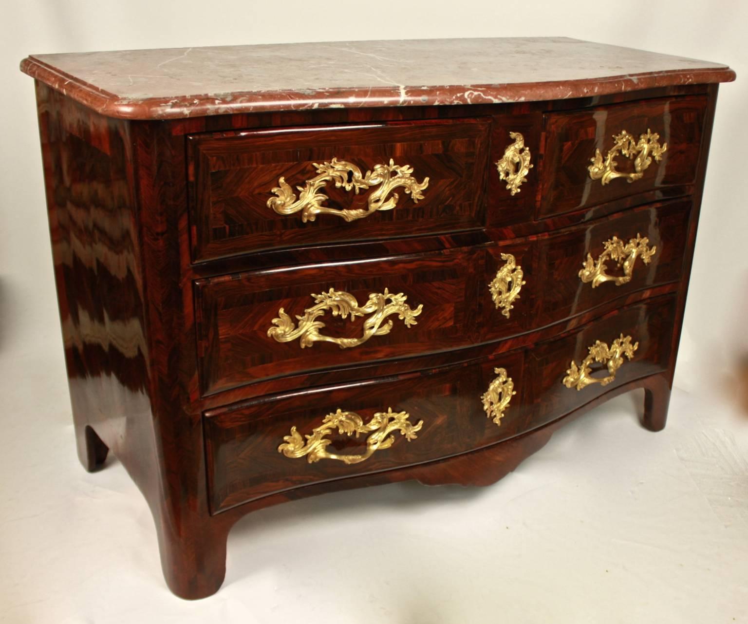 Early 18th Century Regence commode or Chest of Drawers 1