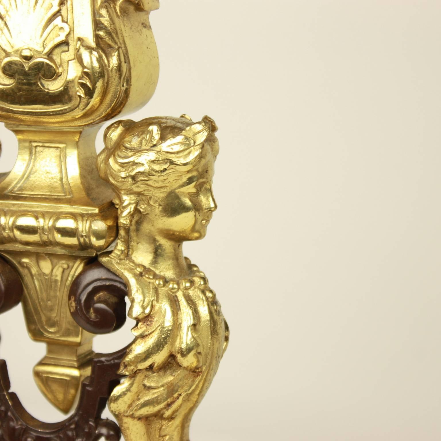19th Century Louis XIV Gilt Patinated Bronze Female Busts Fire Place Fender  In Good Condition In Berlin, DE