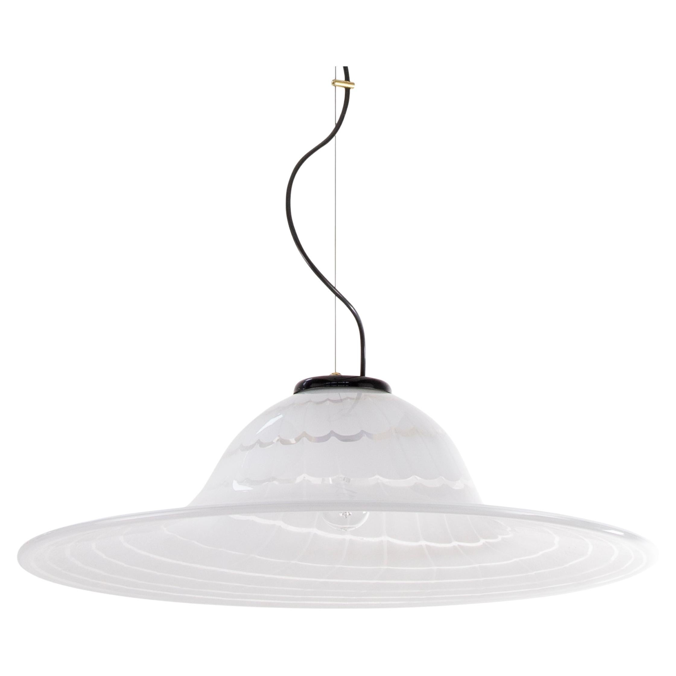 Grande lampe suspendue en verre de Murano blanc avec motif Fenicio fabriquée en Italie, 1970