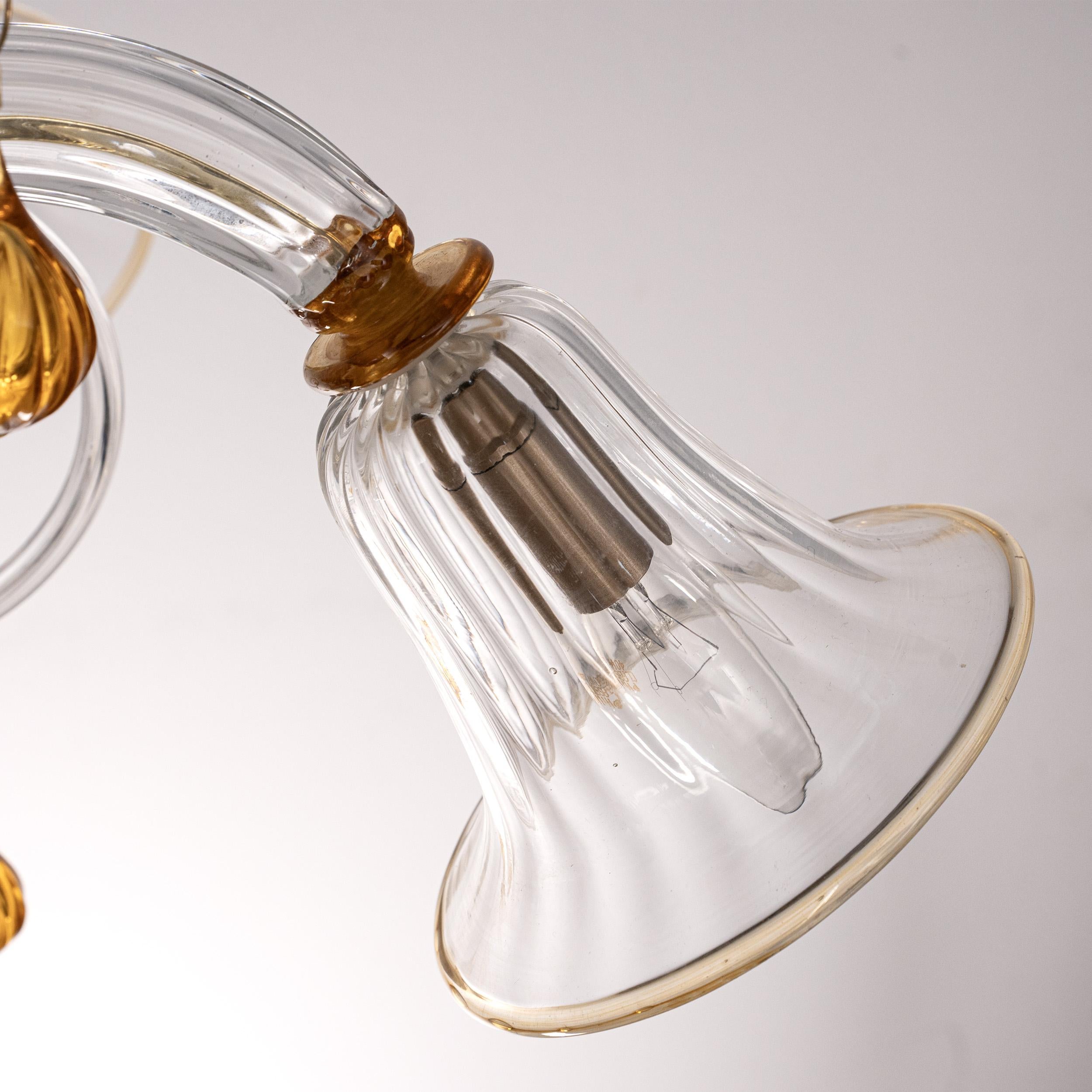 In stock Lampadario in vetro di Murano Ambra e trasparente a 6 luci, Vintage Made in Italy In condizioni ottime in vendita a Venezia, IT