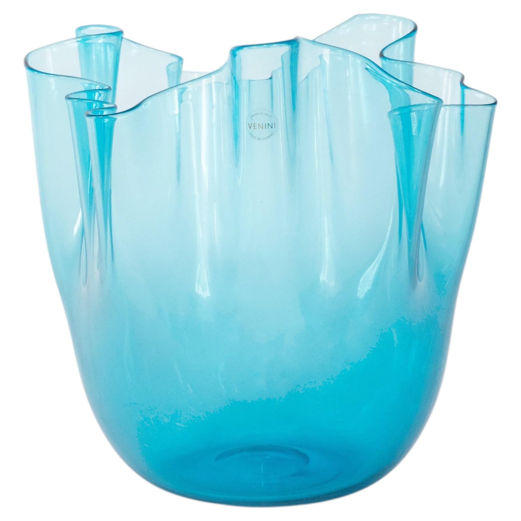 Venini vaso Fazzoletto Acquamarina in vetro di Murano, firmato 2014, fatto a mano in Italia in vendita