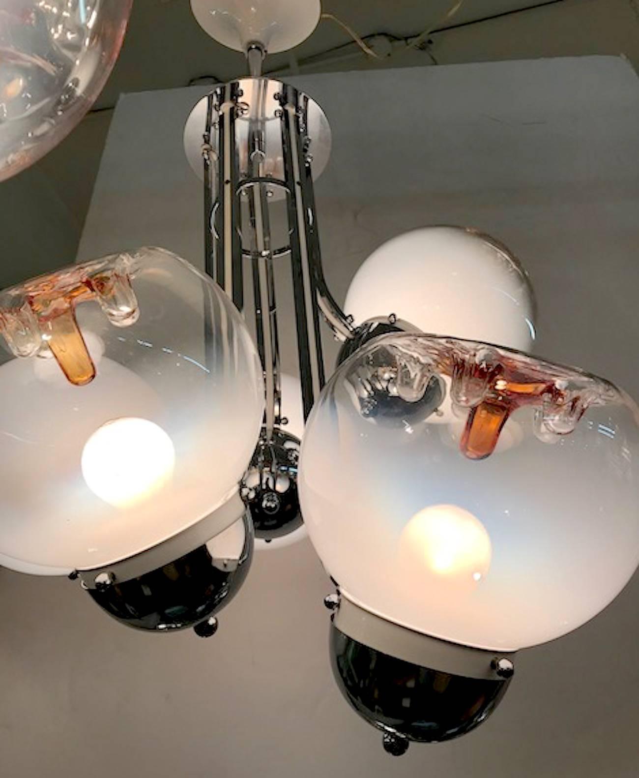 Pair of Italian 1970s Modern Five-Light Sculptural Chandeliers In Good Condition For Sale In New York, NY