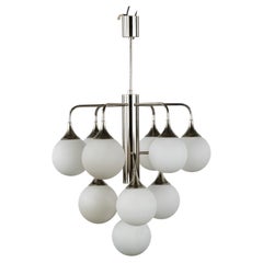 Lámpara de araña italiana de estilo «Mid-Century Modern» con diez luces de cristal opalino, estilo Sciolari