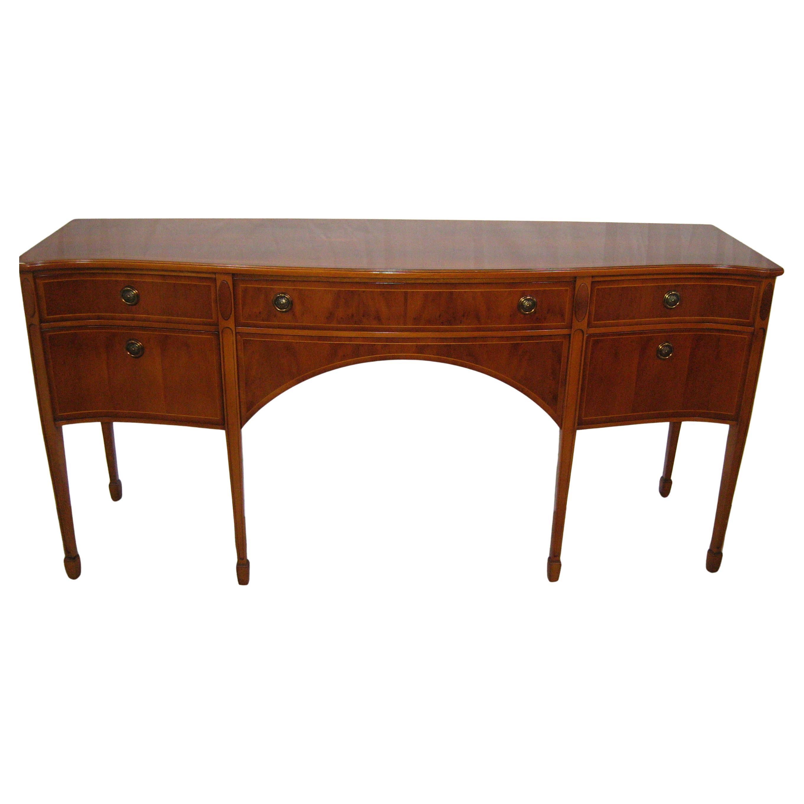 Beistelltisch aus gebogenem Kiefernholz von Heldense Furniture - UK im Angebot