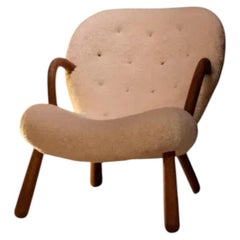 Arctander Clam Chair by Philip Arctander, Fumed Oak & Sheepskin