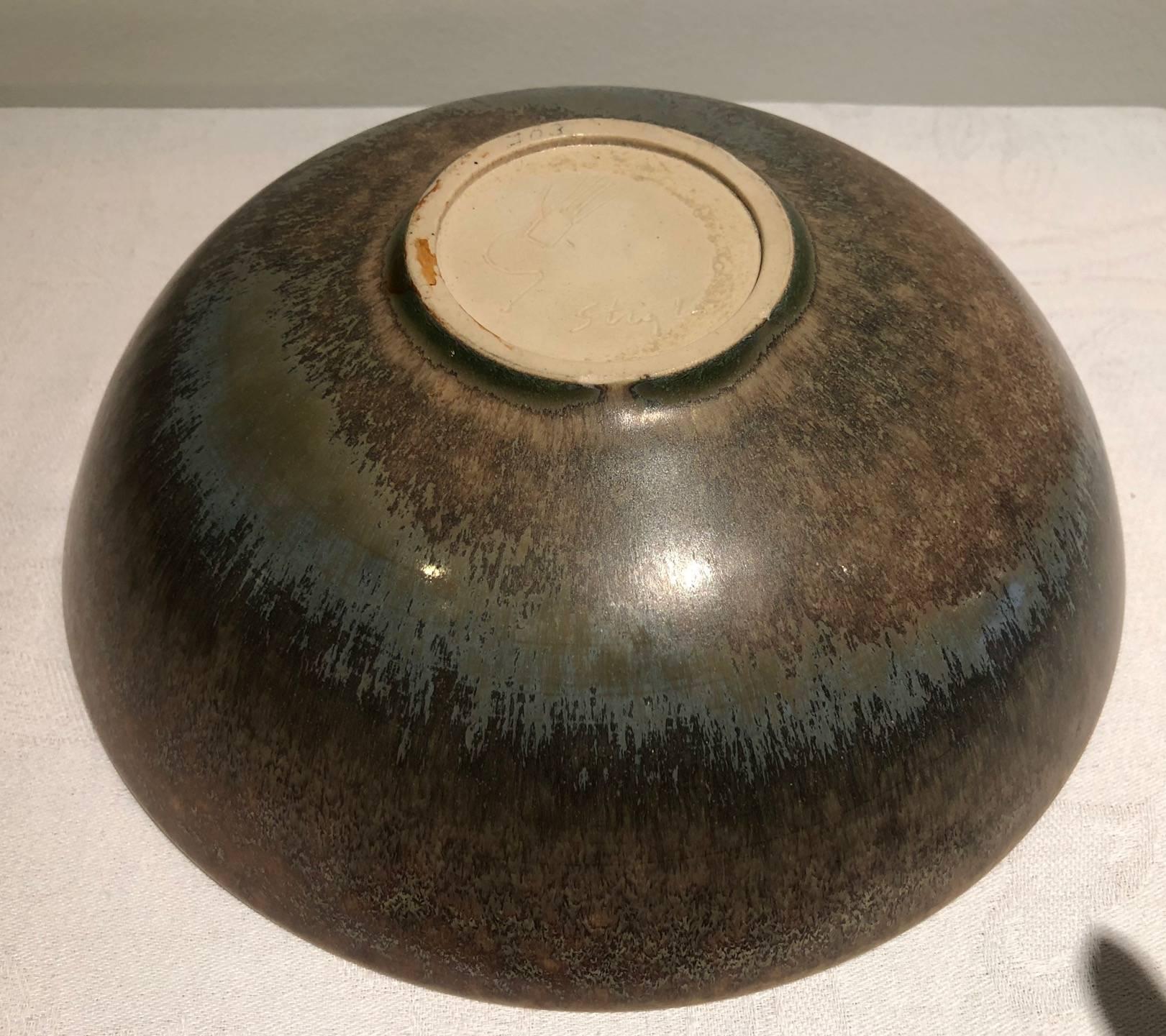 Unique Stoneware Bowl with Engraved Fishes by Stig Lindberg for Gustavsberg 3