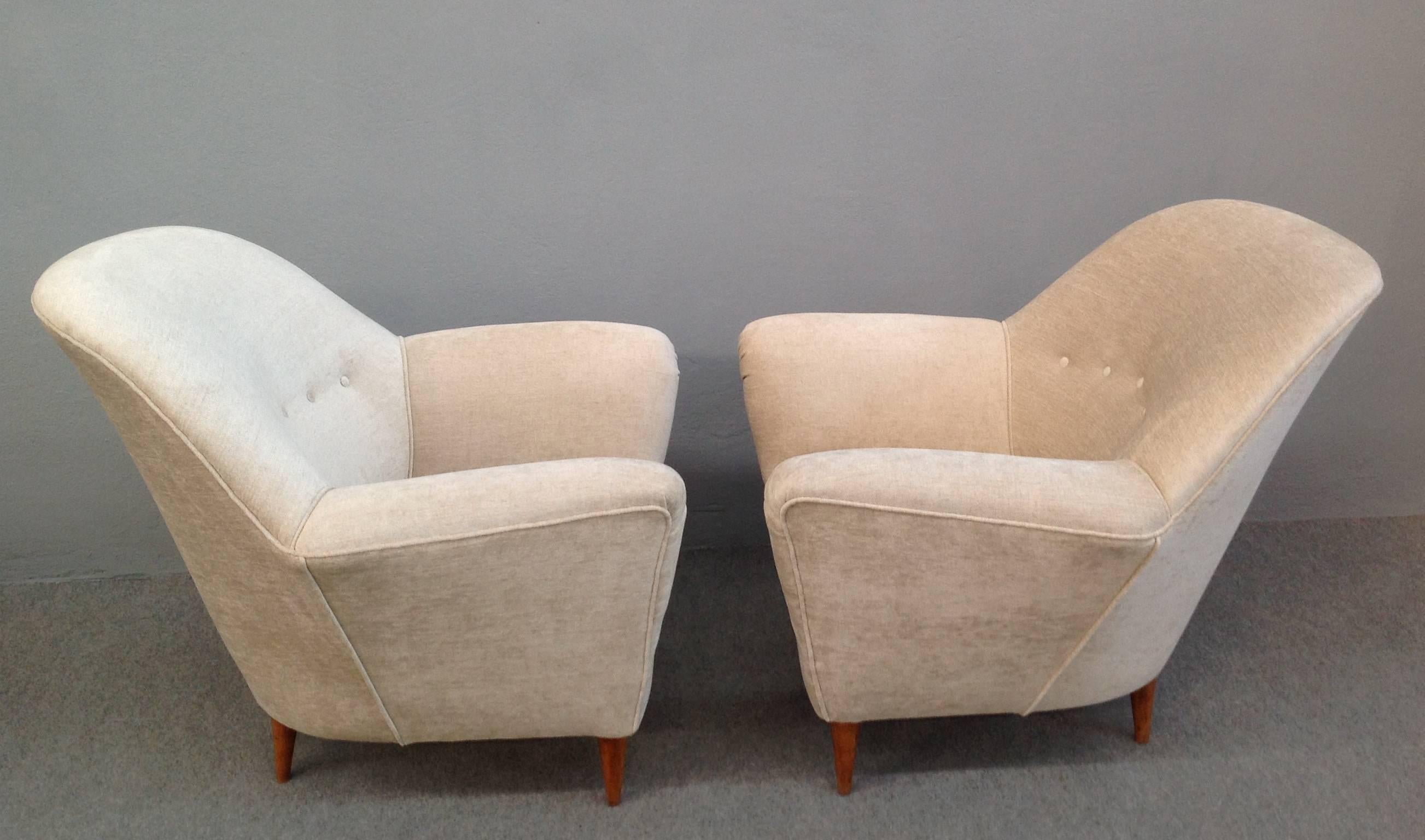 Pair of Armchairs by Ico Parisi In Excellent Condition In Piacenza, Italy