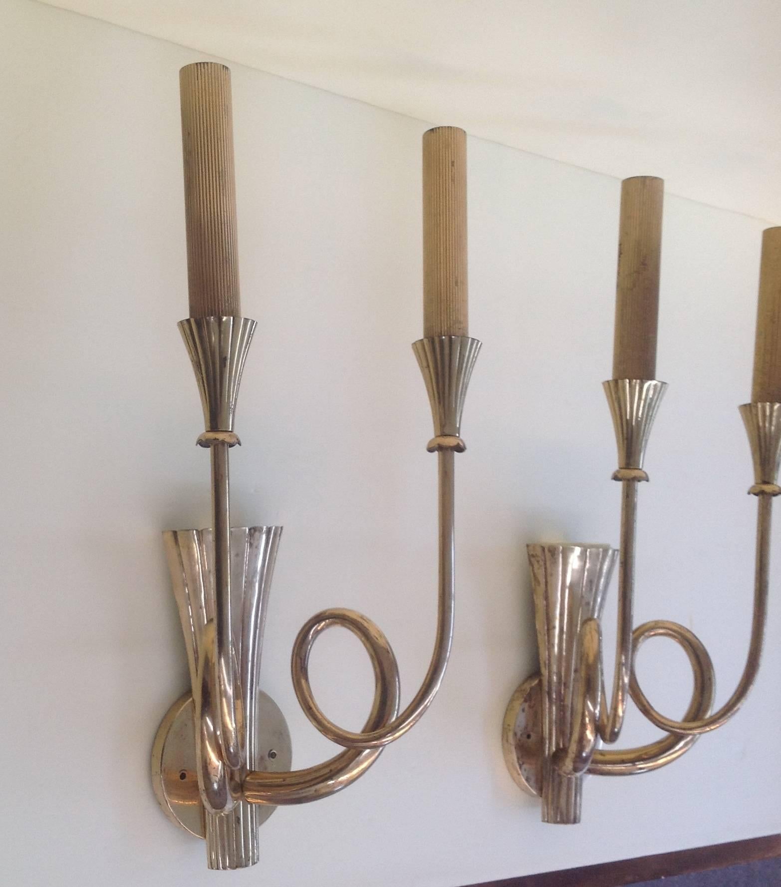 Extraordinary Pair of Brass Wall Sconces In Good Condition In Piacenza, Italy