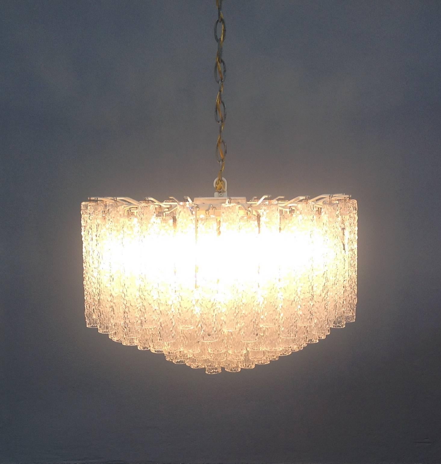 Elegant shape and perfect conditions for this stunning chandelier signed Venini.
Height without chain: 50 cm.