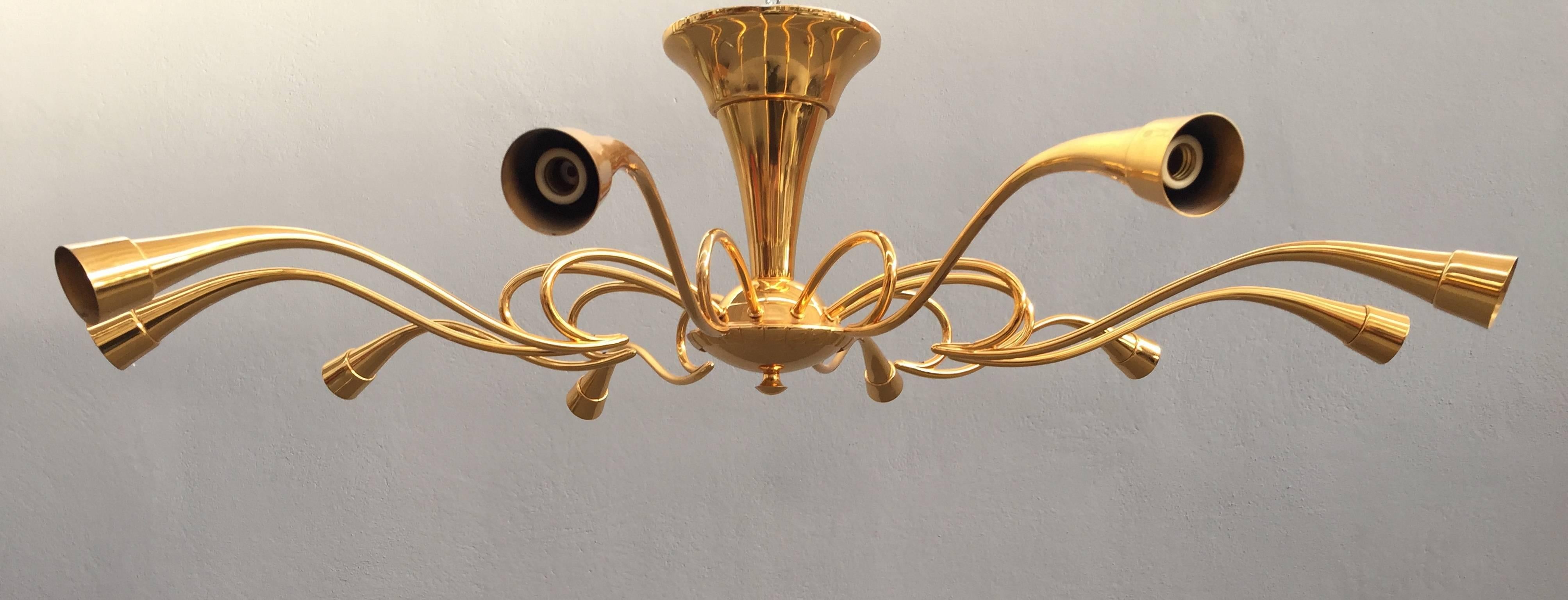 Wonderful ten lights chandelier attributed to Oscar Torlasco.