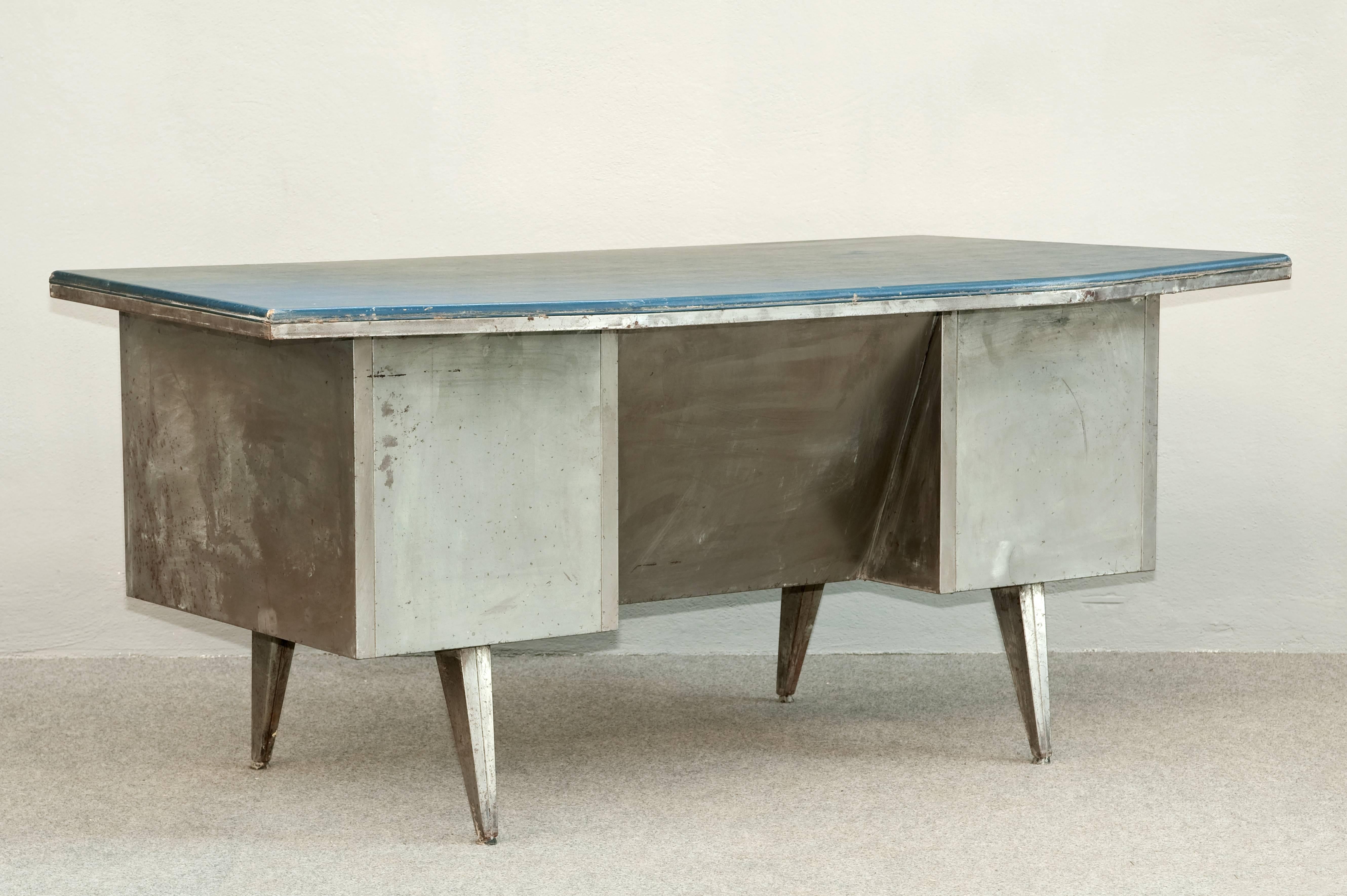 Mid-Century Modern Outstanding Industrial Iron Desk For Sale
