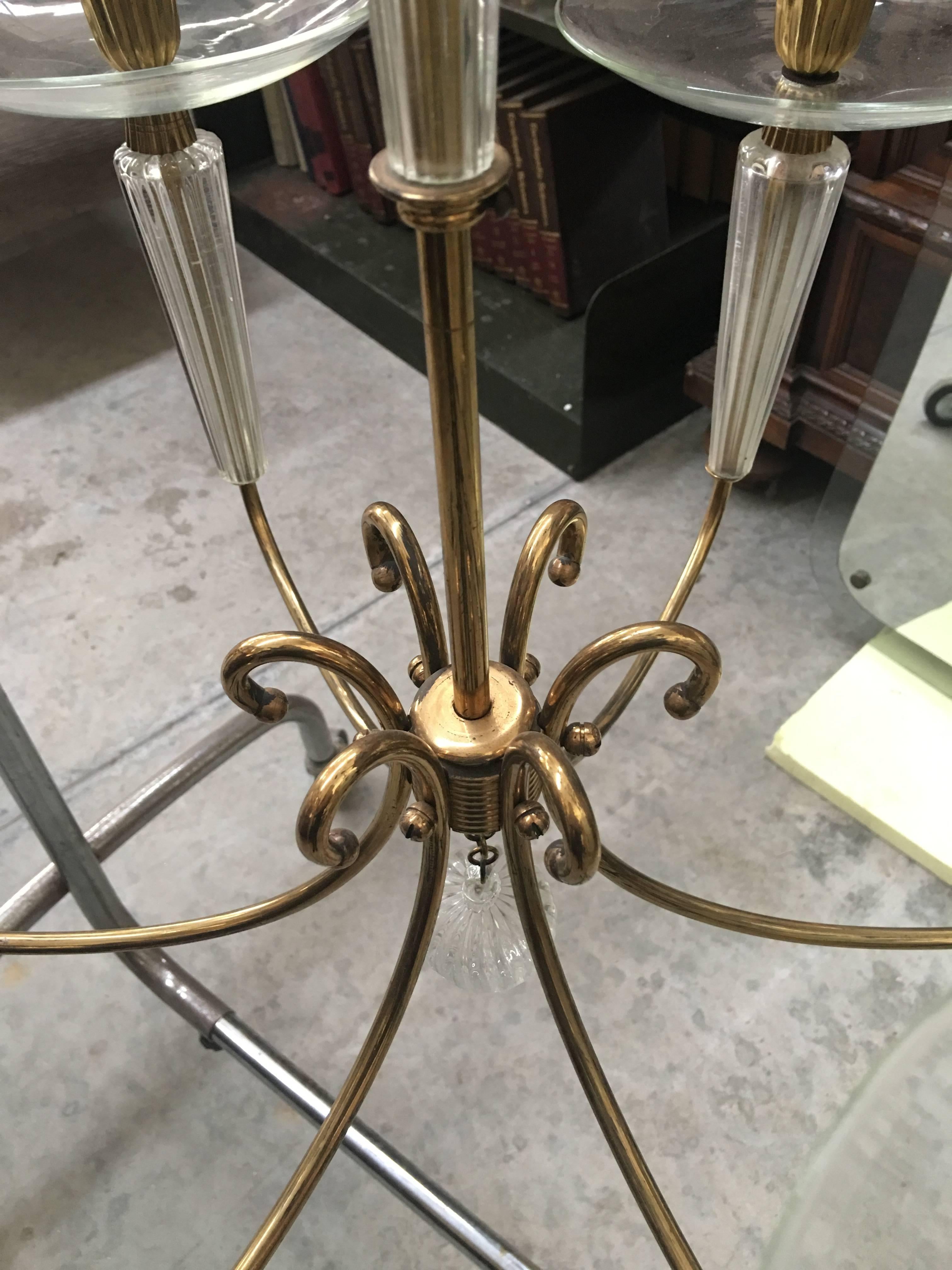 Glamorous Brass and Glass Chandelier Attributed to Venini In Excellent Condition In Piacenza, Italy