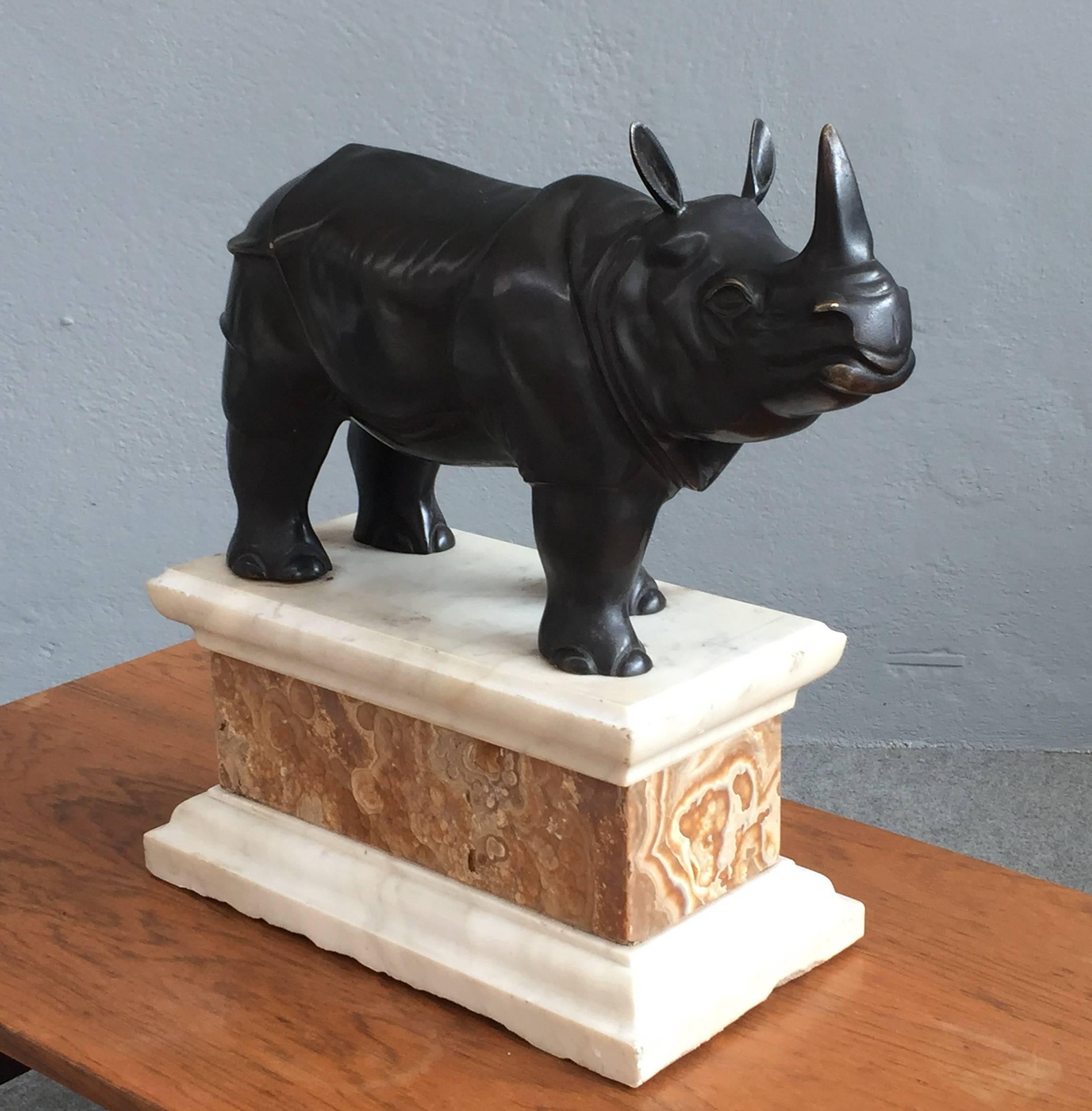 Wonderful Bronze Rhino In Excellent Condition In Piacenza, Italy