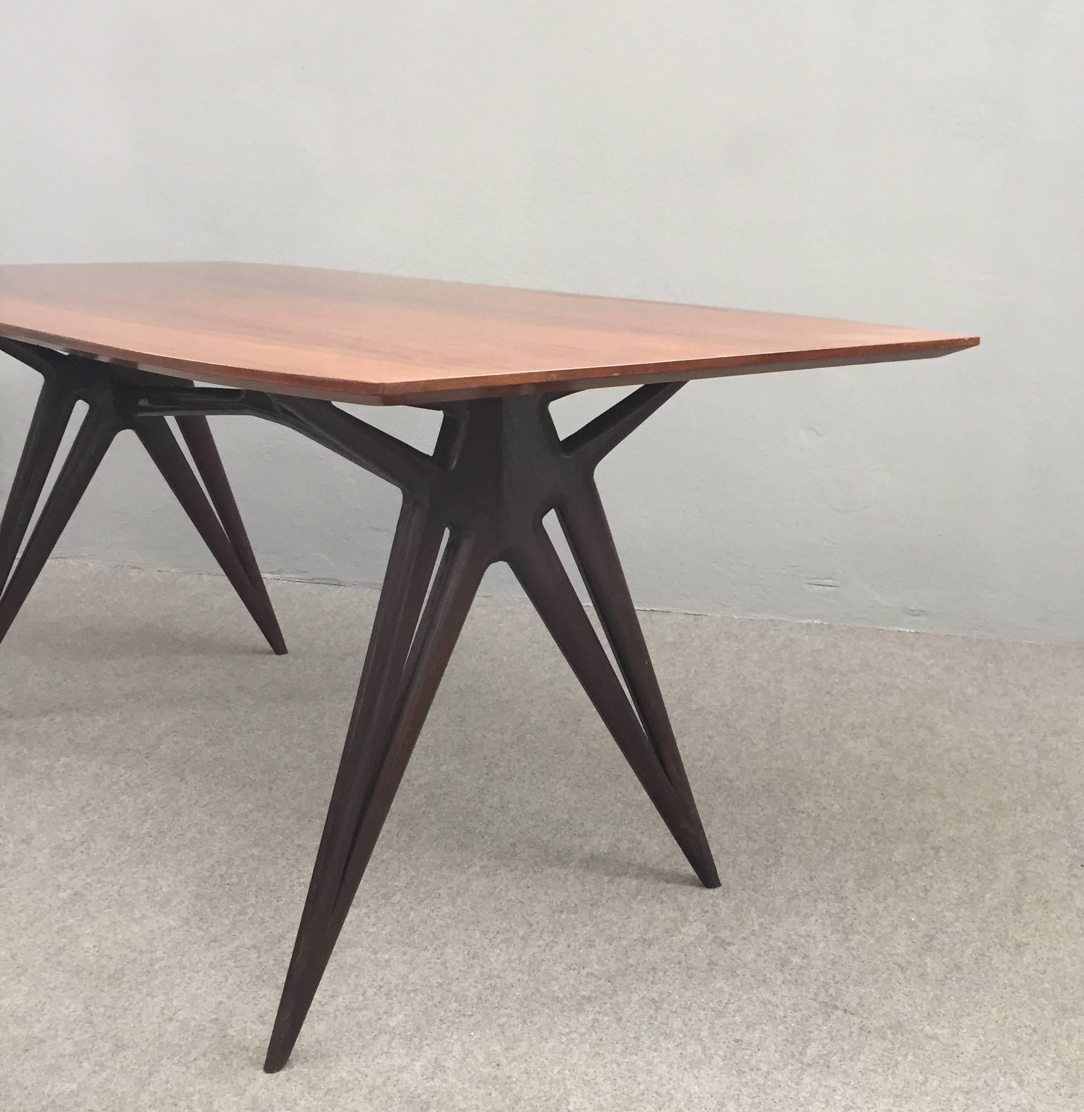 Remarkable Dining Table Attributed to Ico Parisi, circa 1950 In Excellent Condition In Piacenza, Italy