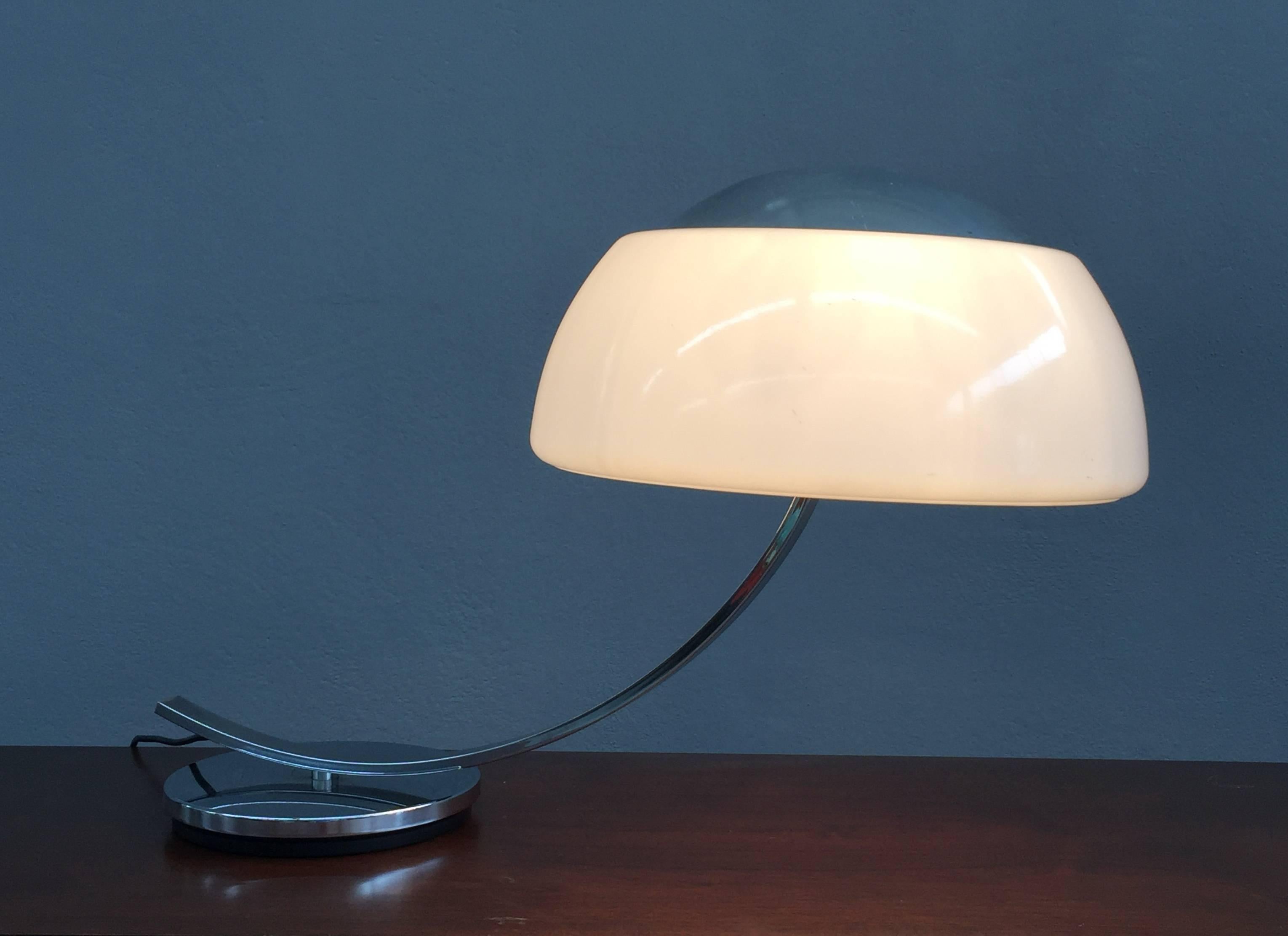 Mid-20th Century Table Lamp Attribute to Gaetano Sciolari For Sale