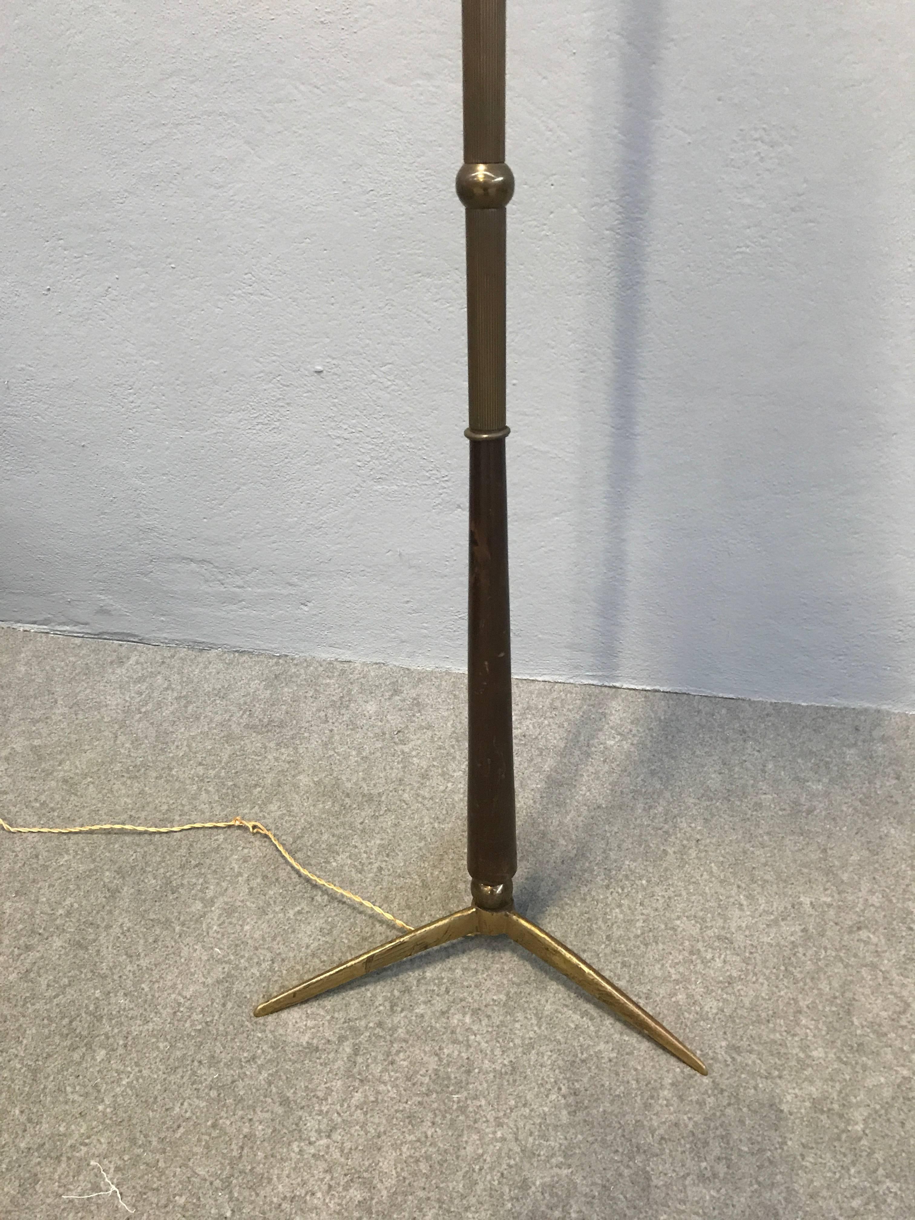 European Glamorous Floor Lamp Attributed to Osvaldo Borsani