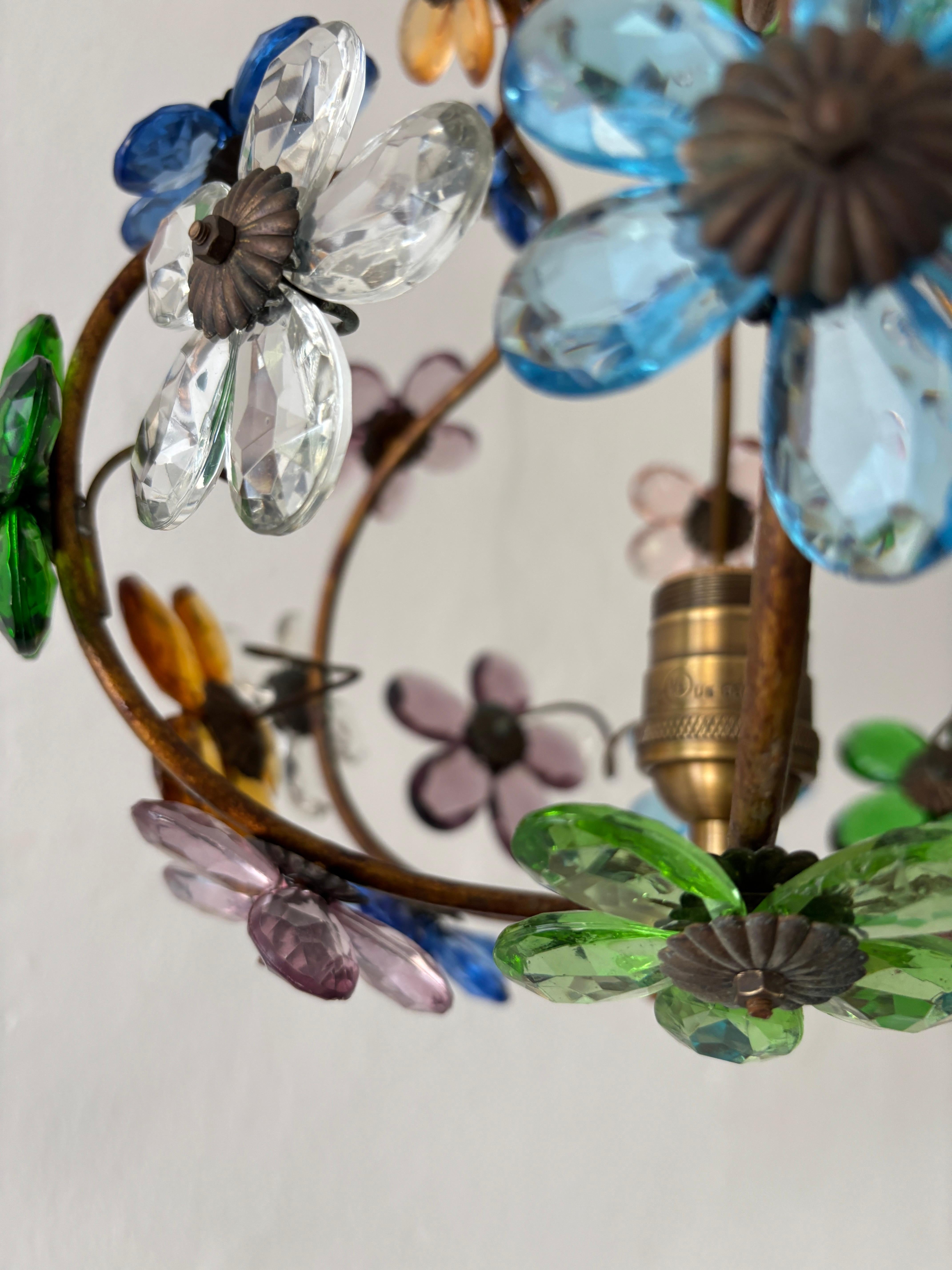 Lustre rare de la Maison Baguès avec prisme en cristal à fleurs multicolores en vente 4