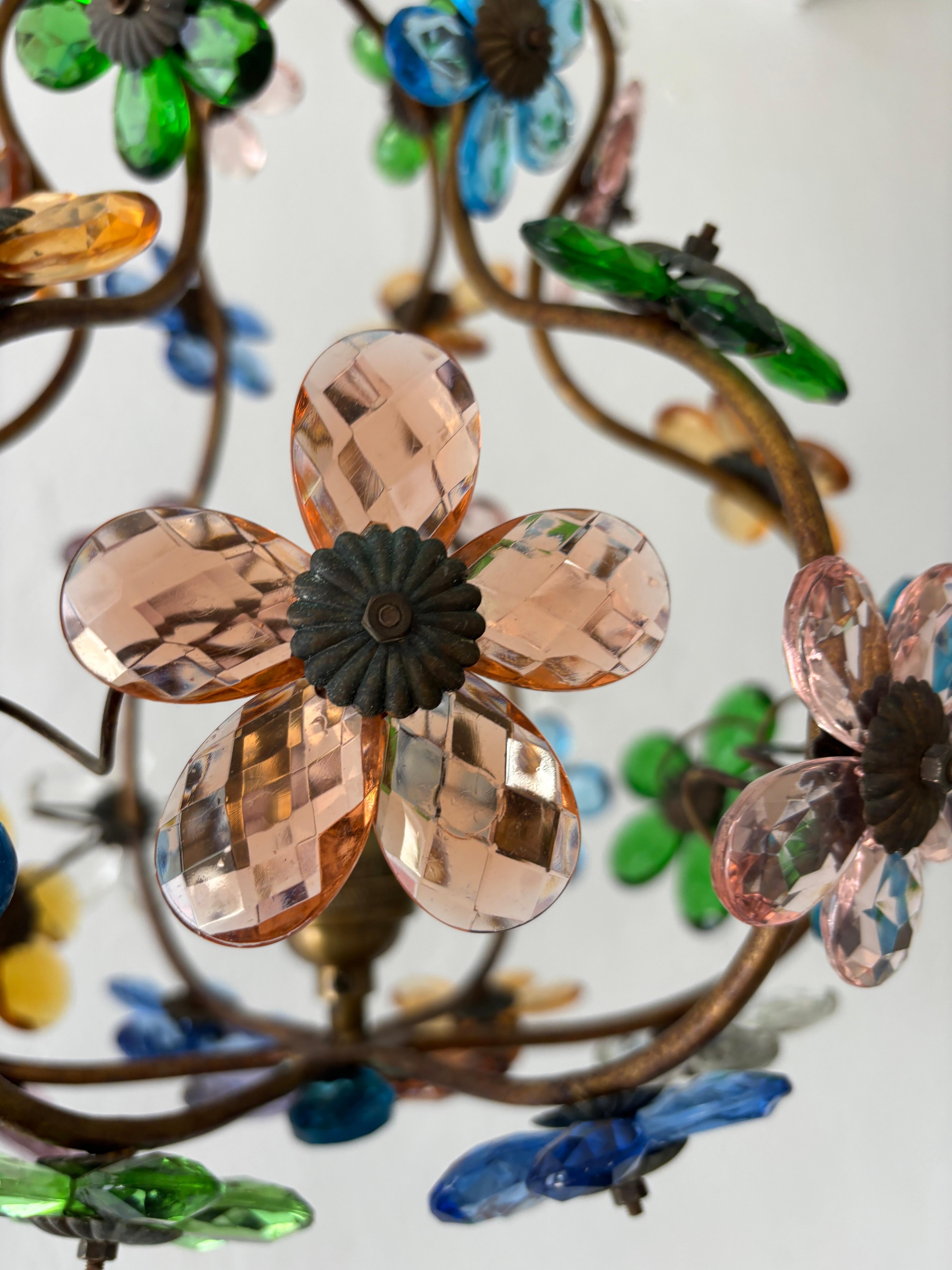 Lustre rare de la Maison Baguès avec prisme en cristal à fleurs multicolores en vente 3