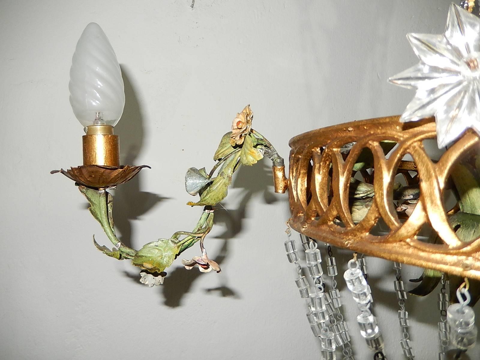 Kronleuchter aus vergoldetem Holz mit Blumen aus Kristall und Prismen im Angebot 5