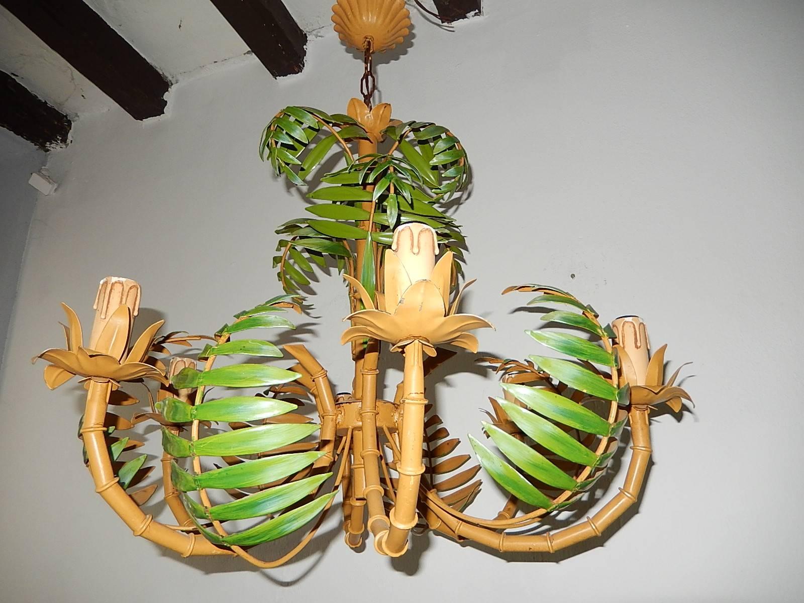 1950 French Faux Bamboo Palm Tole Chandelier In Excellent Condition In Modena (MO), Modena (Mo)
