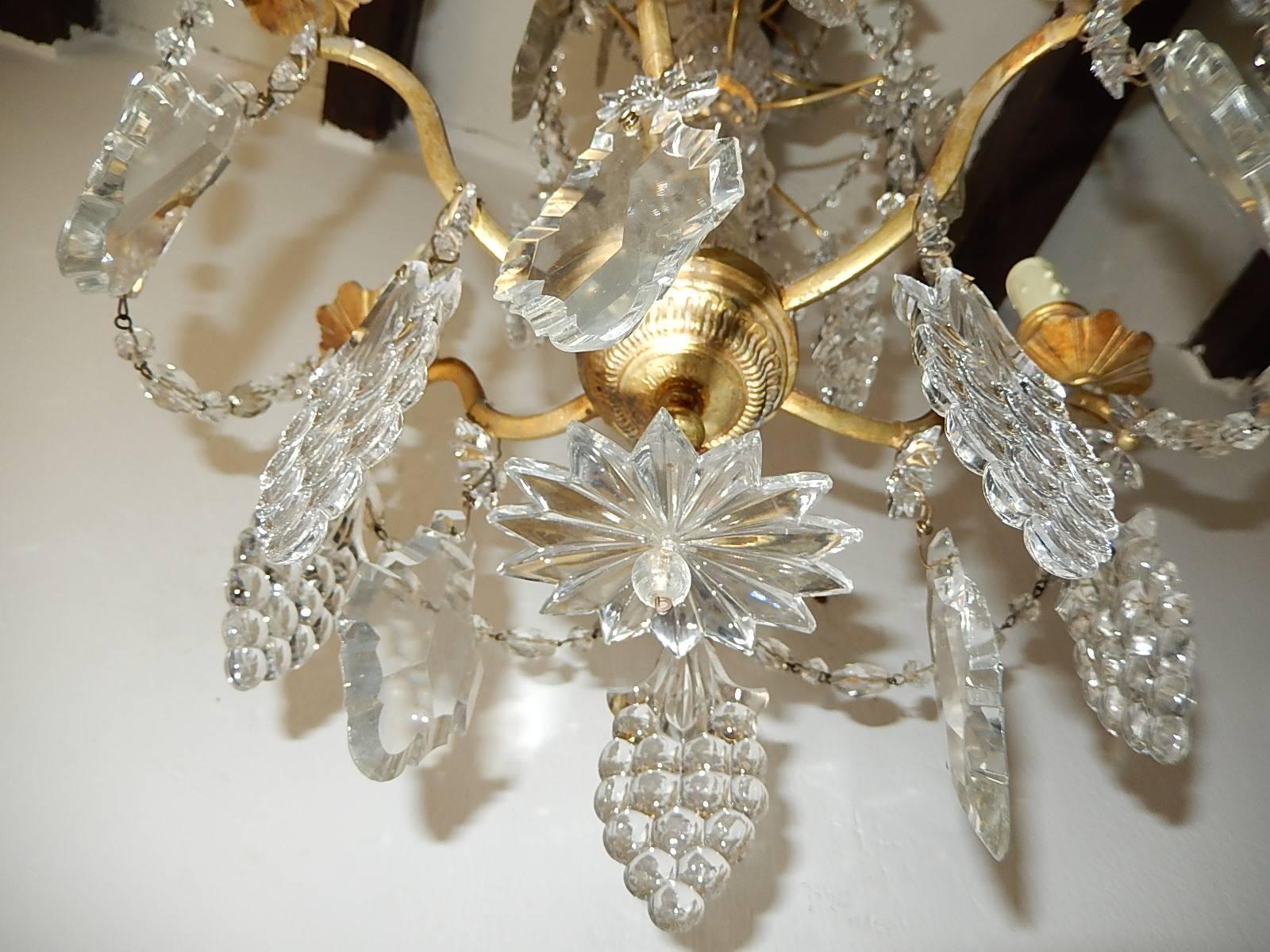 French Crystal Baccarat Style Grape Cluster Chandelier In Good Condition For Sale In Firenze, Toscana