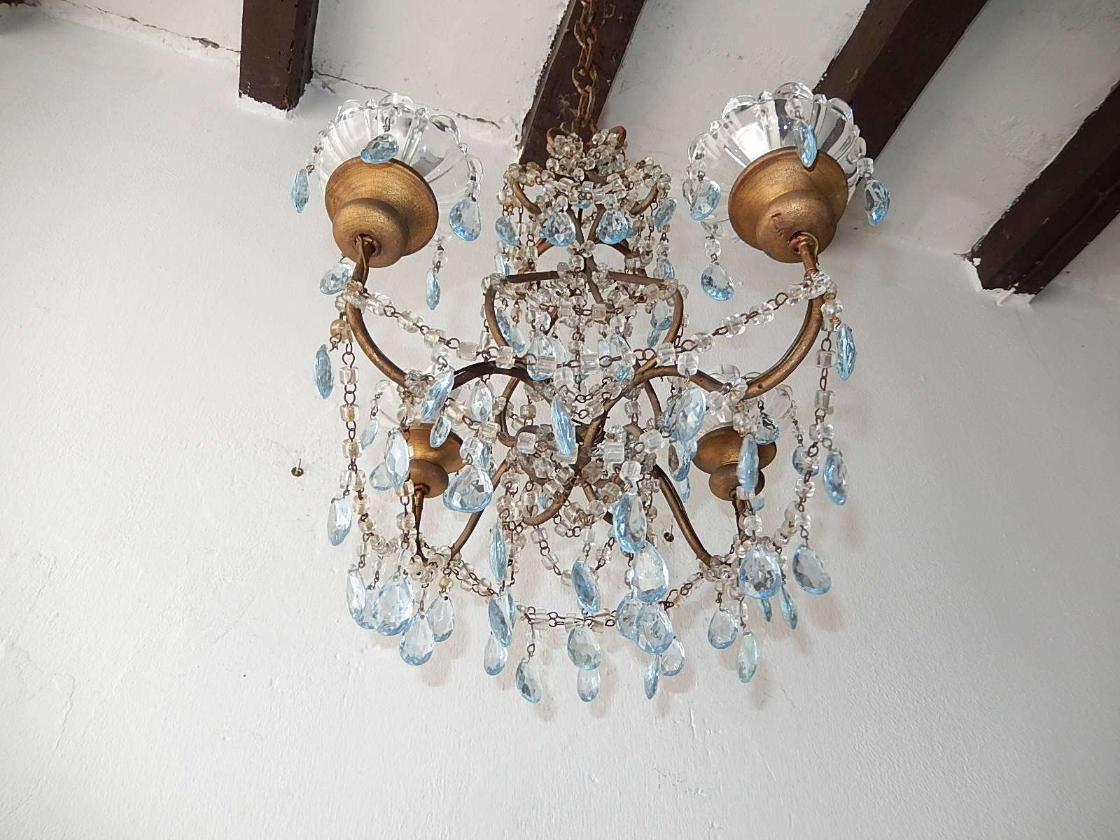 Light Blue Crystal Prisms Chandelier In Excellent Condition In Modena (MO), Modena (Mo)