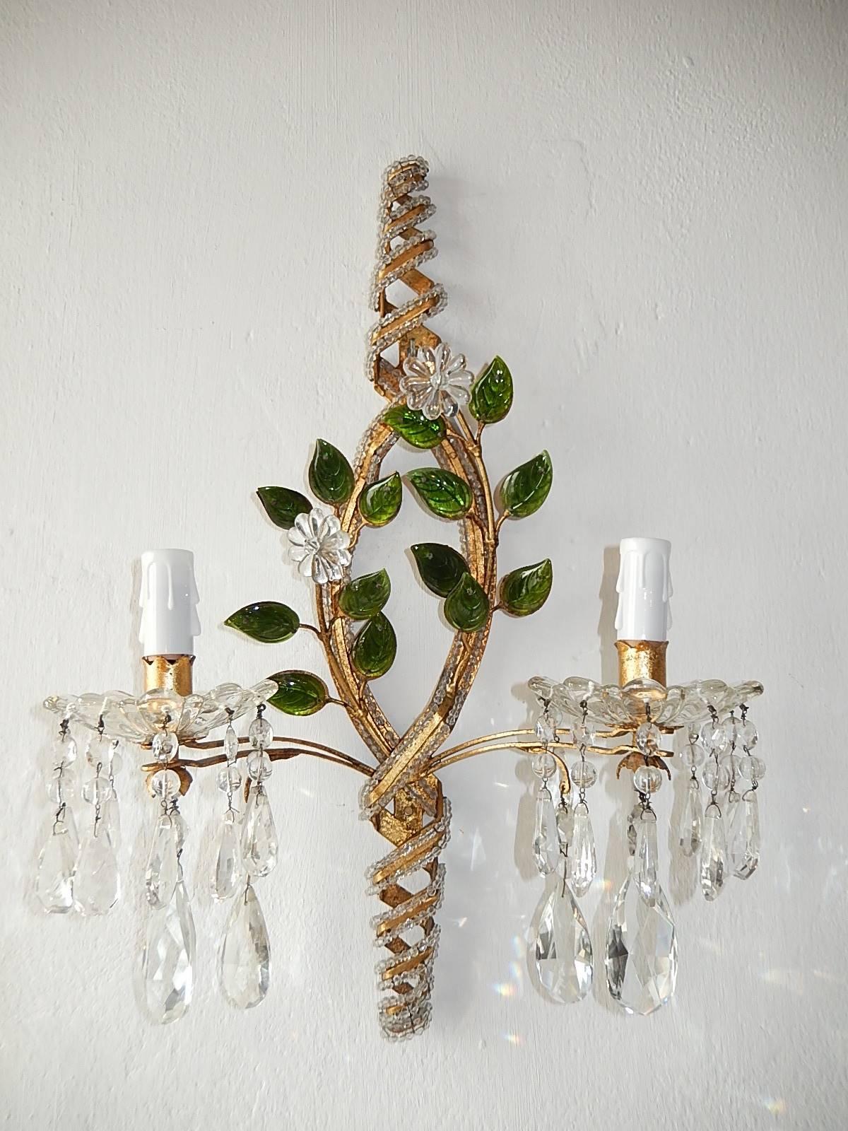 French Maison Baguès Style Clear with Green Leaves Beaded Sconces In Excellent Condition In Modena (MO), Modena (Mo)