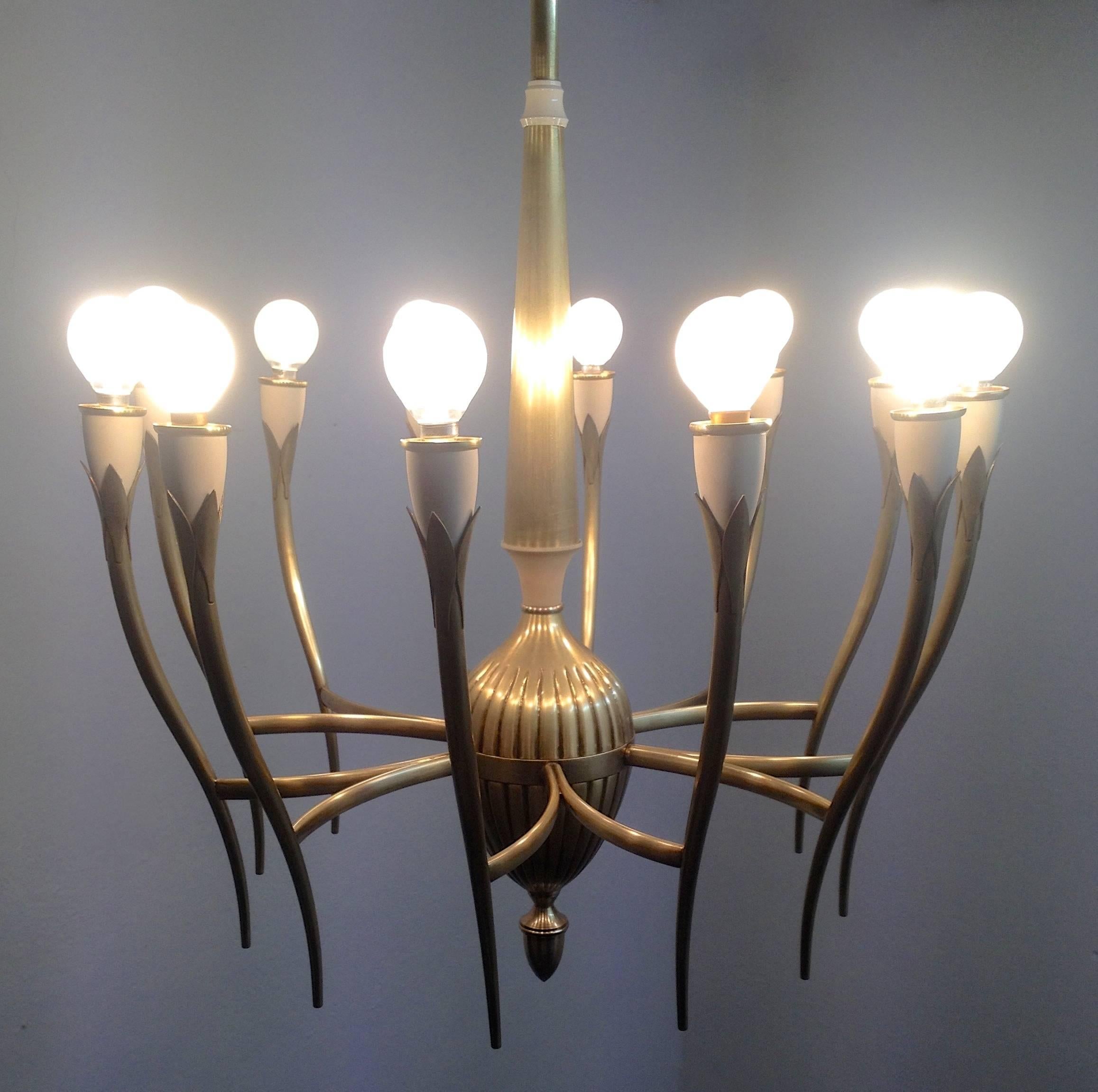 Mid-Century Modern Brass 12 rm chandelier, Italy  For Sale