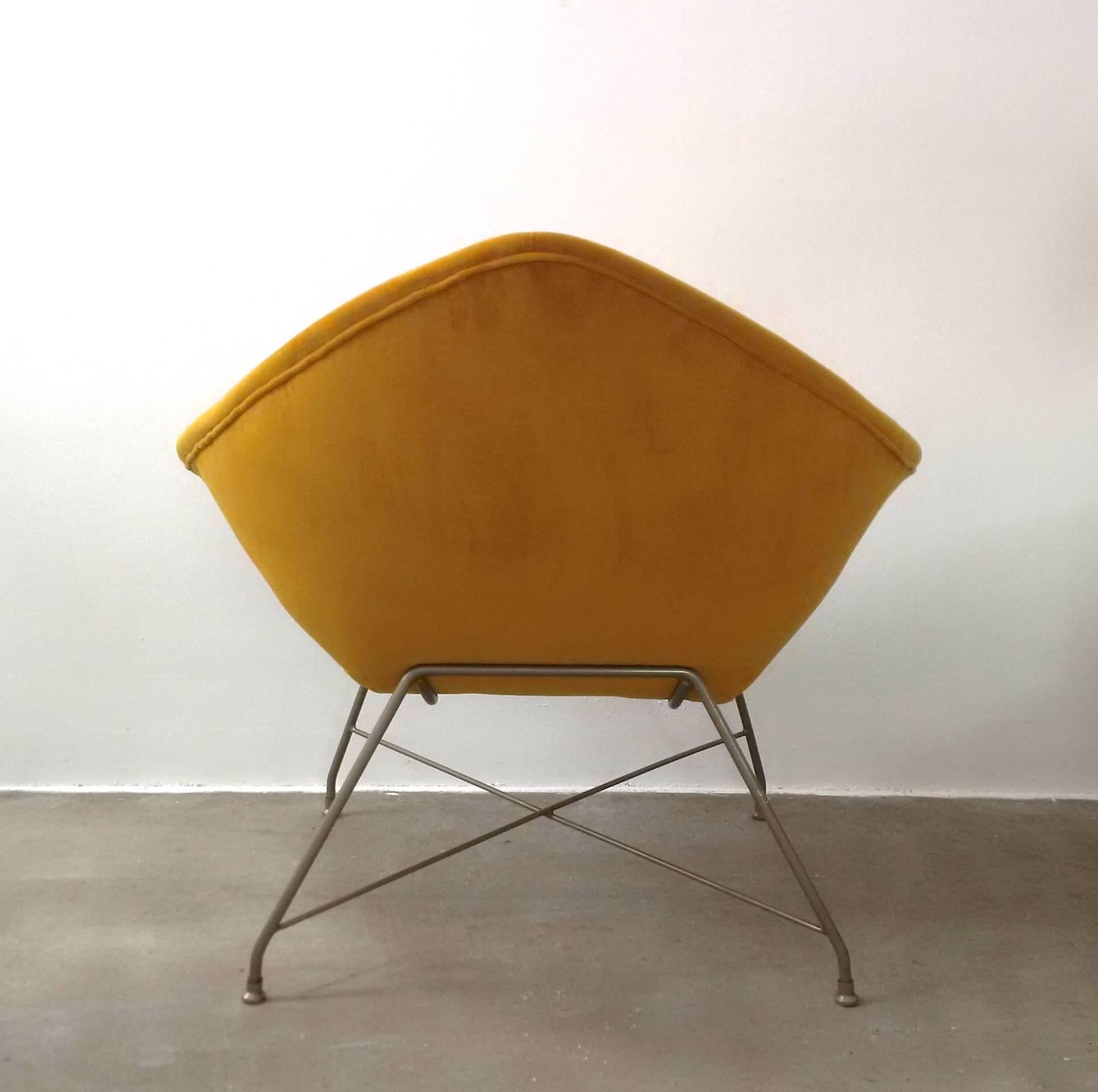 Italian Diamond Shaped Lounge Chair,  Augusto Bozzi, Italy For Sale