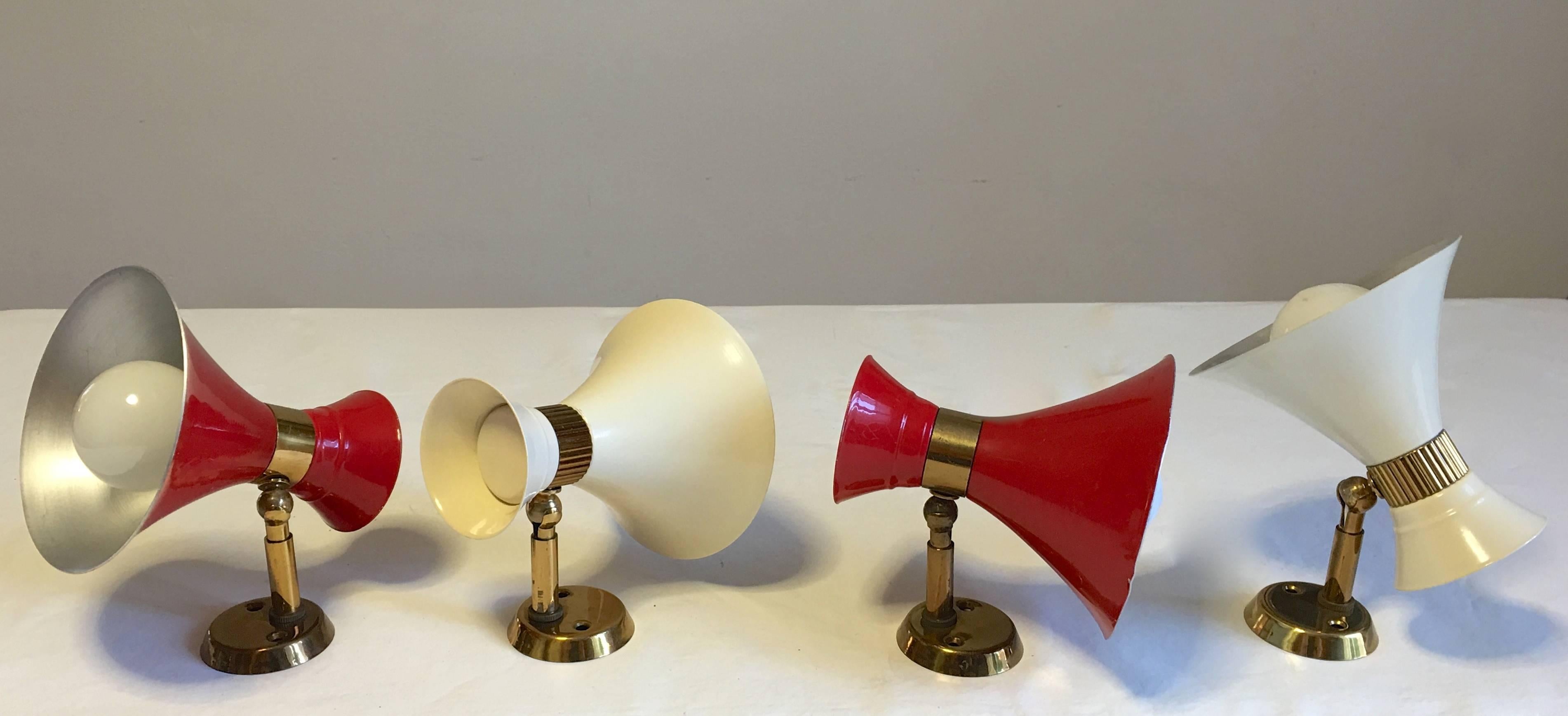 Set of Italian Mid-Century Double Cone Sconces In Good Condition For Sale In Hem, NL