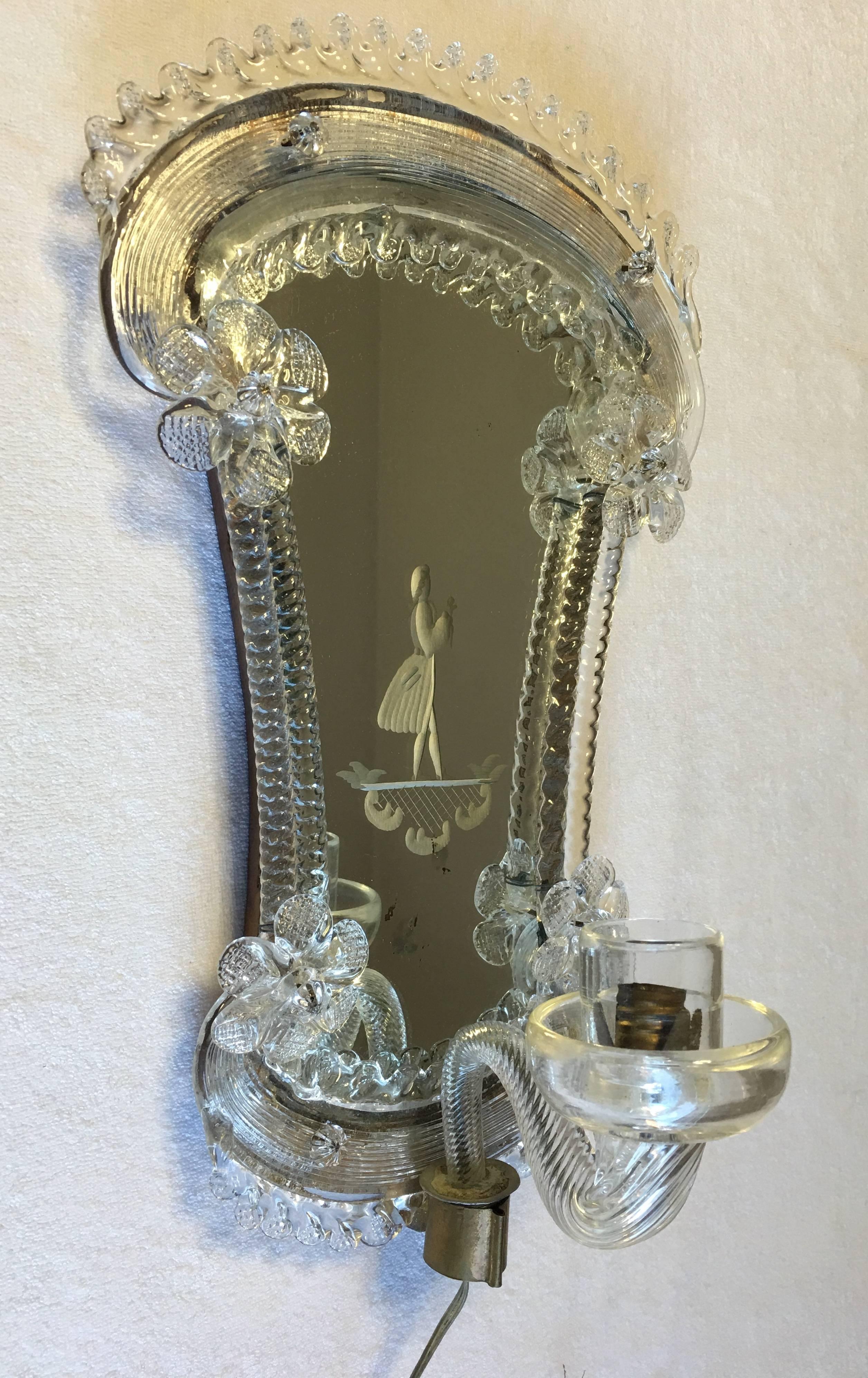 Romantic Pair of Classic Venetian Glass Wall Lights For Sale
