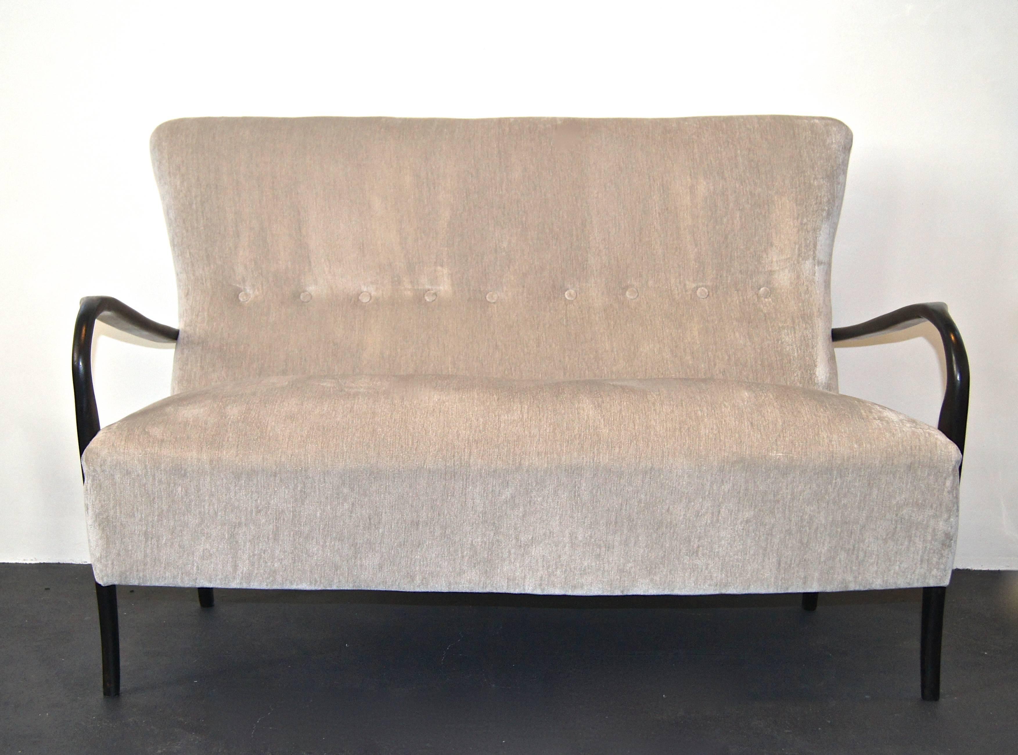 Sculptural Mid Century Italian Sofa or Settee In Good Condition For Sale In Hem, NL