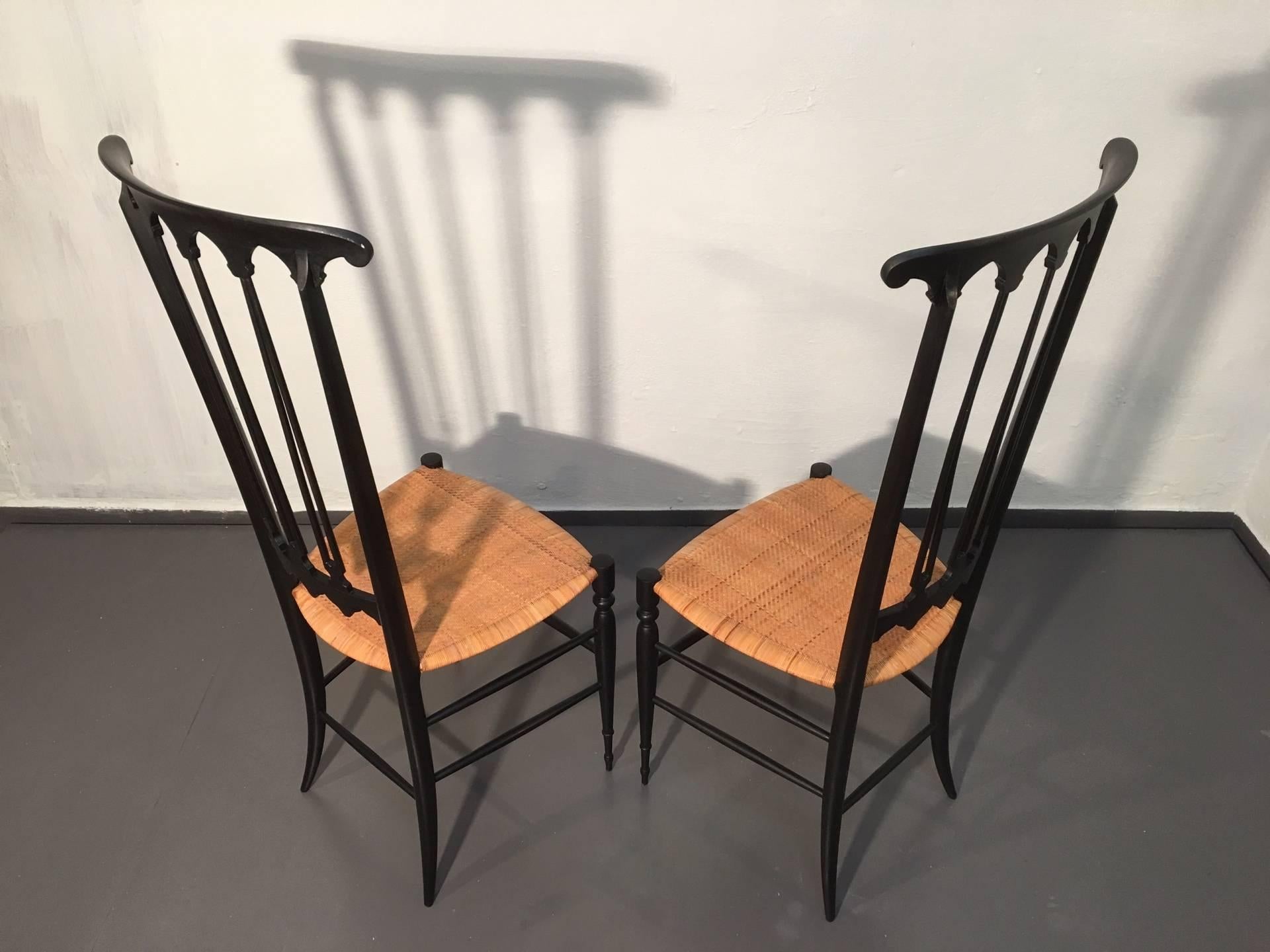 Mid-Century Modern Pair of Mid-Century Black Chiavari Chairs For Sale
