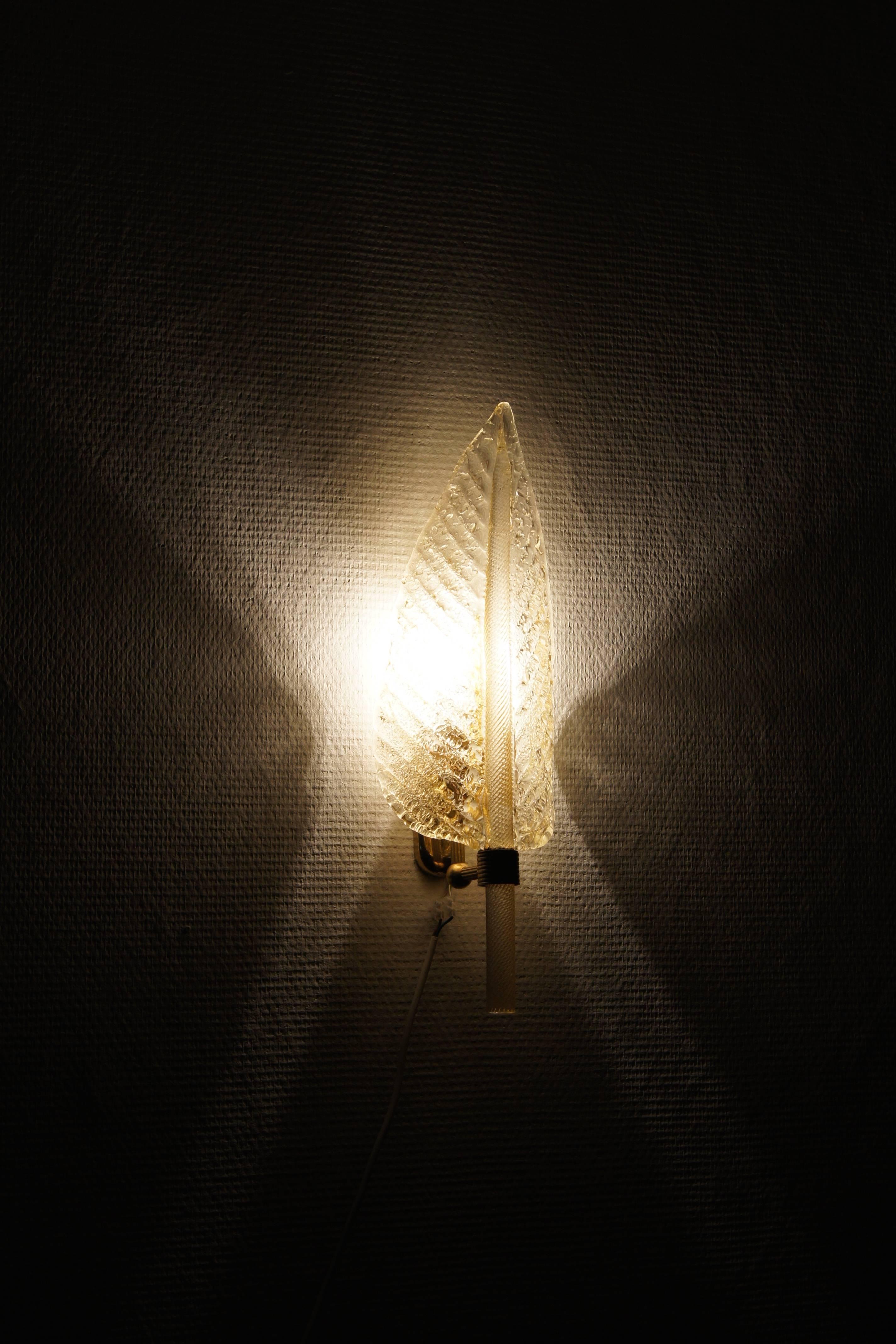 Murano Glass Seguso Gold Infused Glass Leaf Wall Sconce